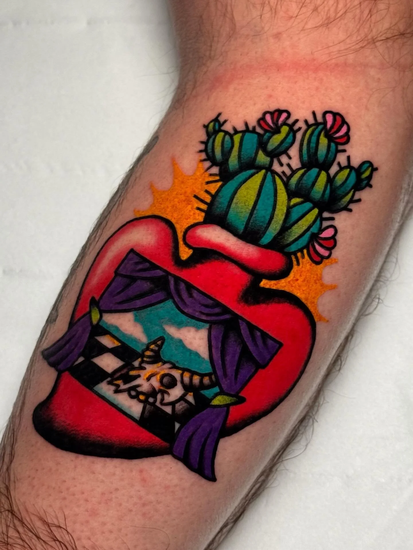 surreal lynchian-dali inspired sacred heart from my flash deaigns for Ian! Thanks so much for coming down and spending your birthday with me! 🌈🤡🎂🎈

Bright &amp; bold &amp; built to last! DM to grab your own forever sticker, you deserve it!

🗓️ B
