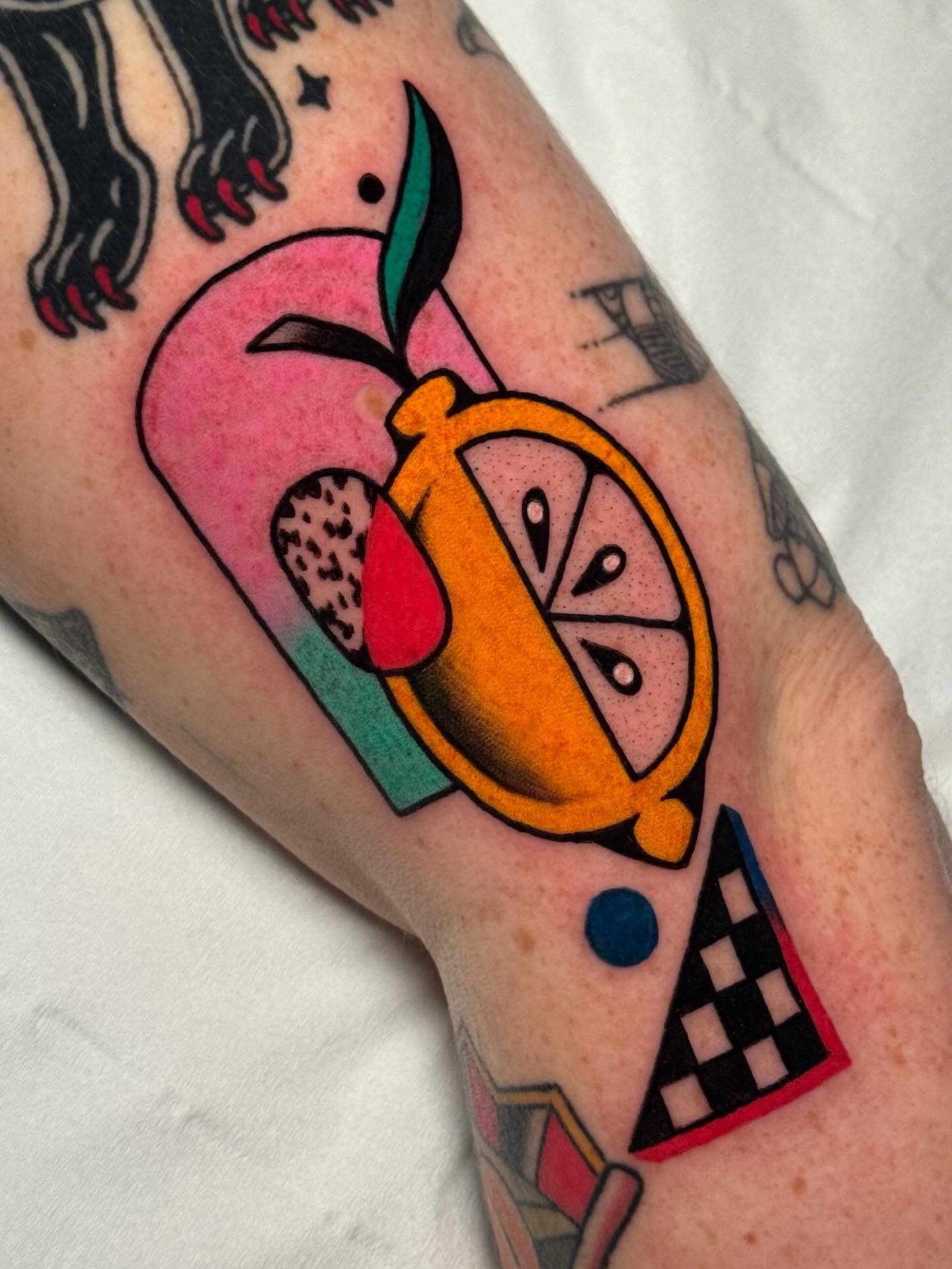 memphis design x permanentdaydreams lemon portal for the lovely Claire! Thanks so much for adding this guy to ur super dope collection! So cool to be sandwiched between nice healed ones by @benny.smallstattoo &amp; @sharonsurname 🍋🔲🔺✨

Plenty more