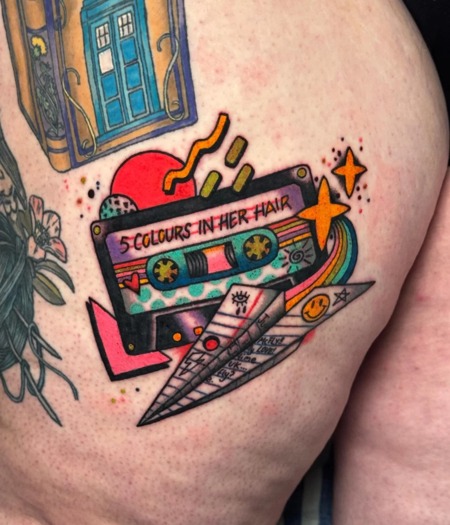 super cute one for Melissa during her trip to London✨

Originally she asked me for a McFly Cassette tattoo and then told me the story of how she had a penpal that she connected with in the UK who she bonded deeply with over McFly - so we just had to 