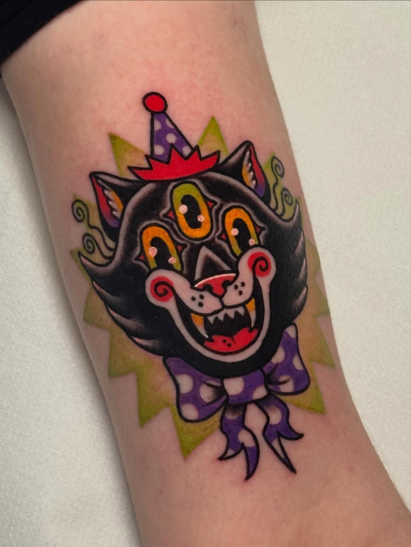 Everyone meet Merlin! A little rejig of my halloween cat flash for the lovliest, most purple Al! Gotten as it looks like thier little furbaby :) 🪄

In the Permanent Daydreams universe, Merlin has a cousin called Licorice, scroll back far enough andy