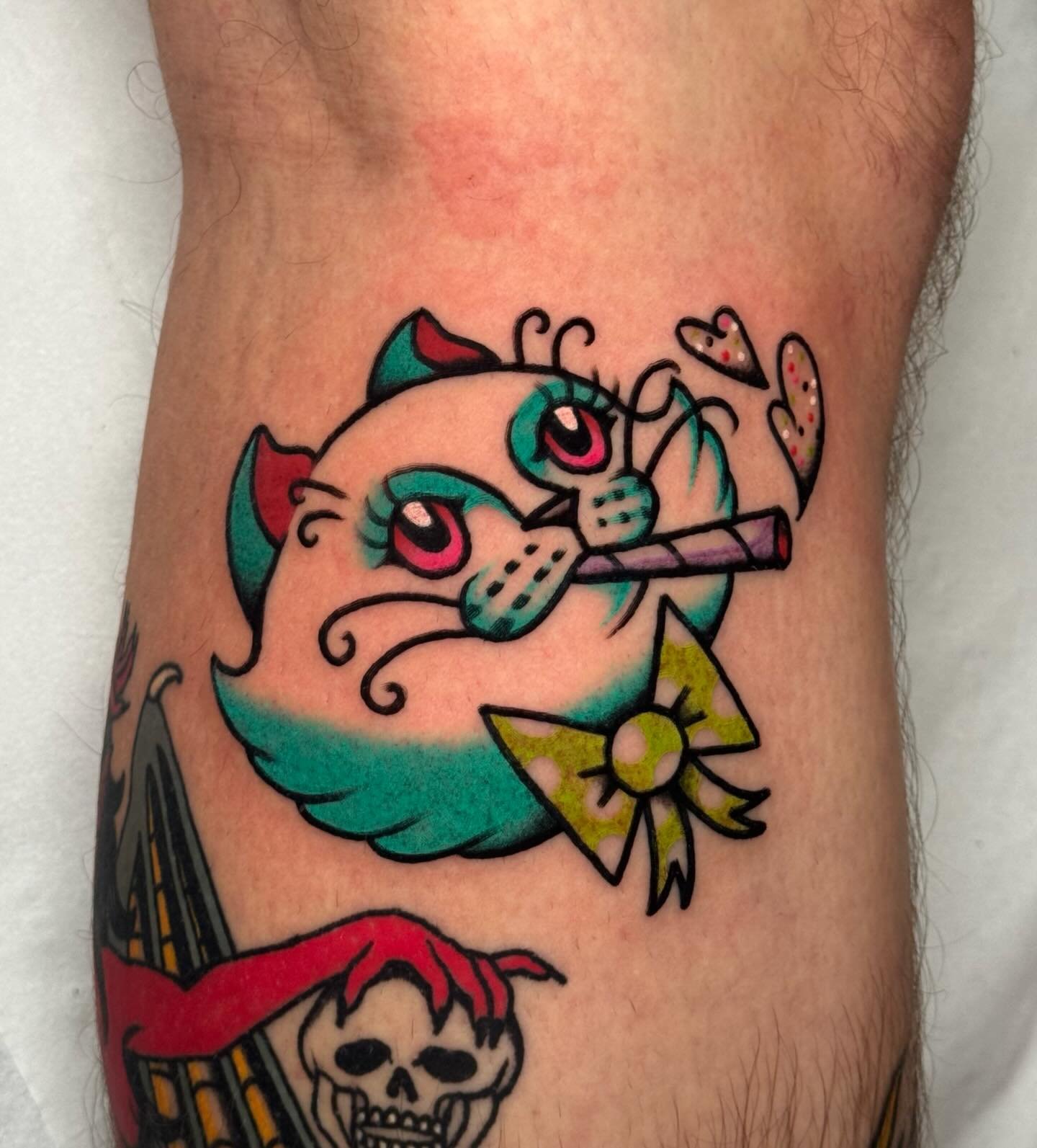 Little cat that enjoys a tree or two 💚 made for the super lovely Michal with one of the dopest collections I&rsquo;ve seen in a while!! Honored to add to it, brother!

Lazy blazey cat from my 420 flash a little while ago, U can treat yourself to som