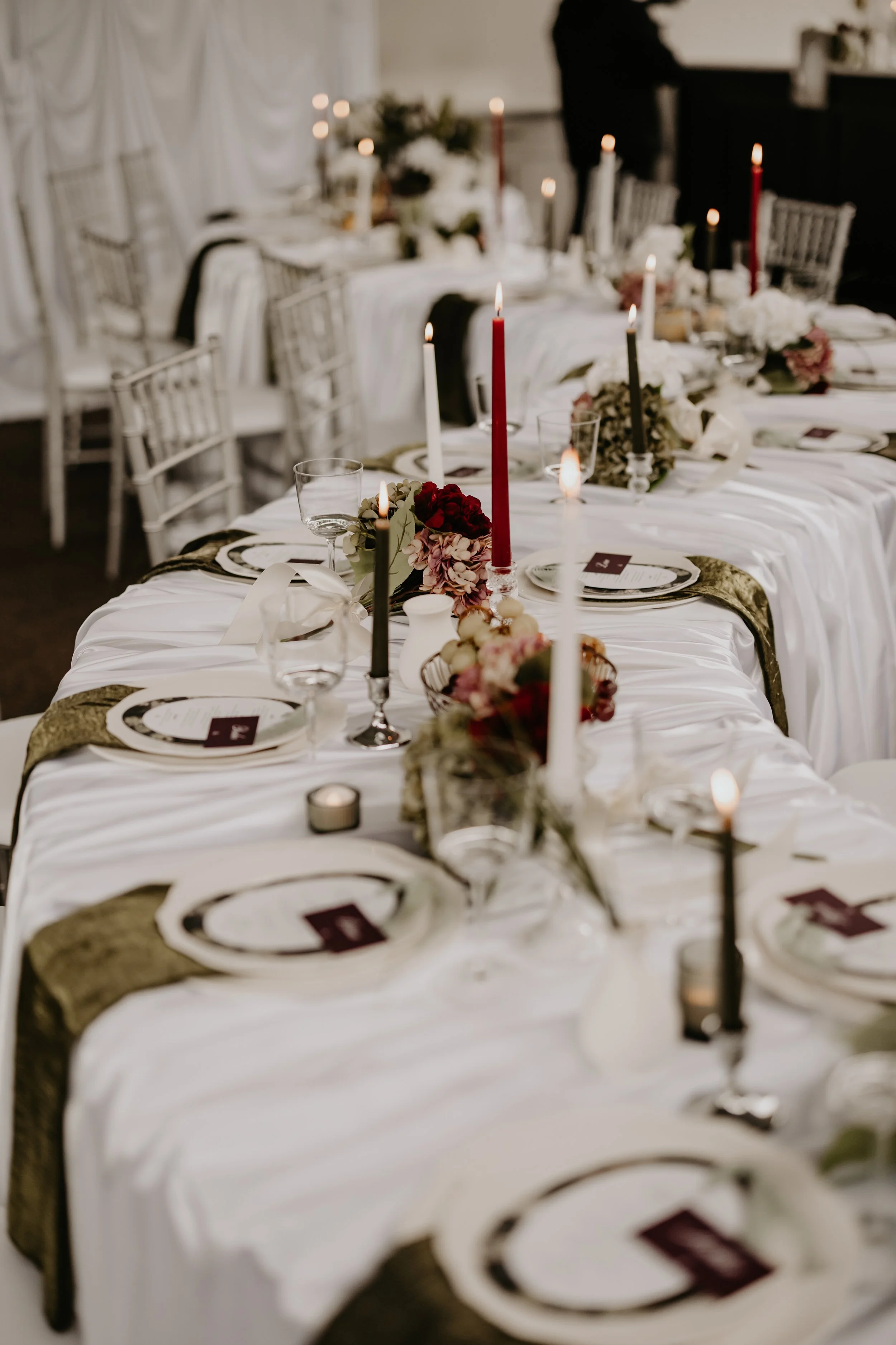 Drapery & Burgundy Salin Simsek Photo .jpg