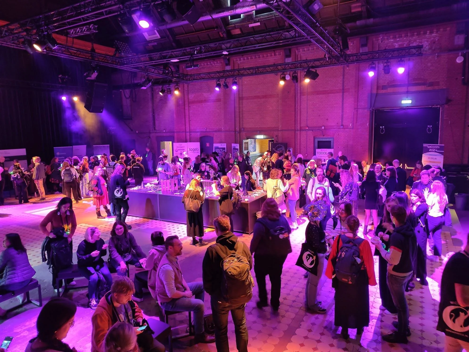 wiccon1.jpg