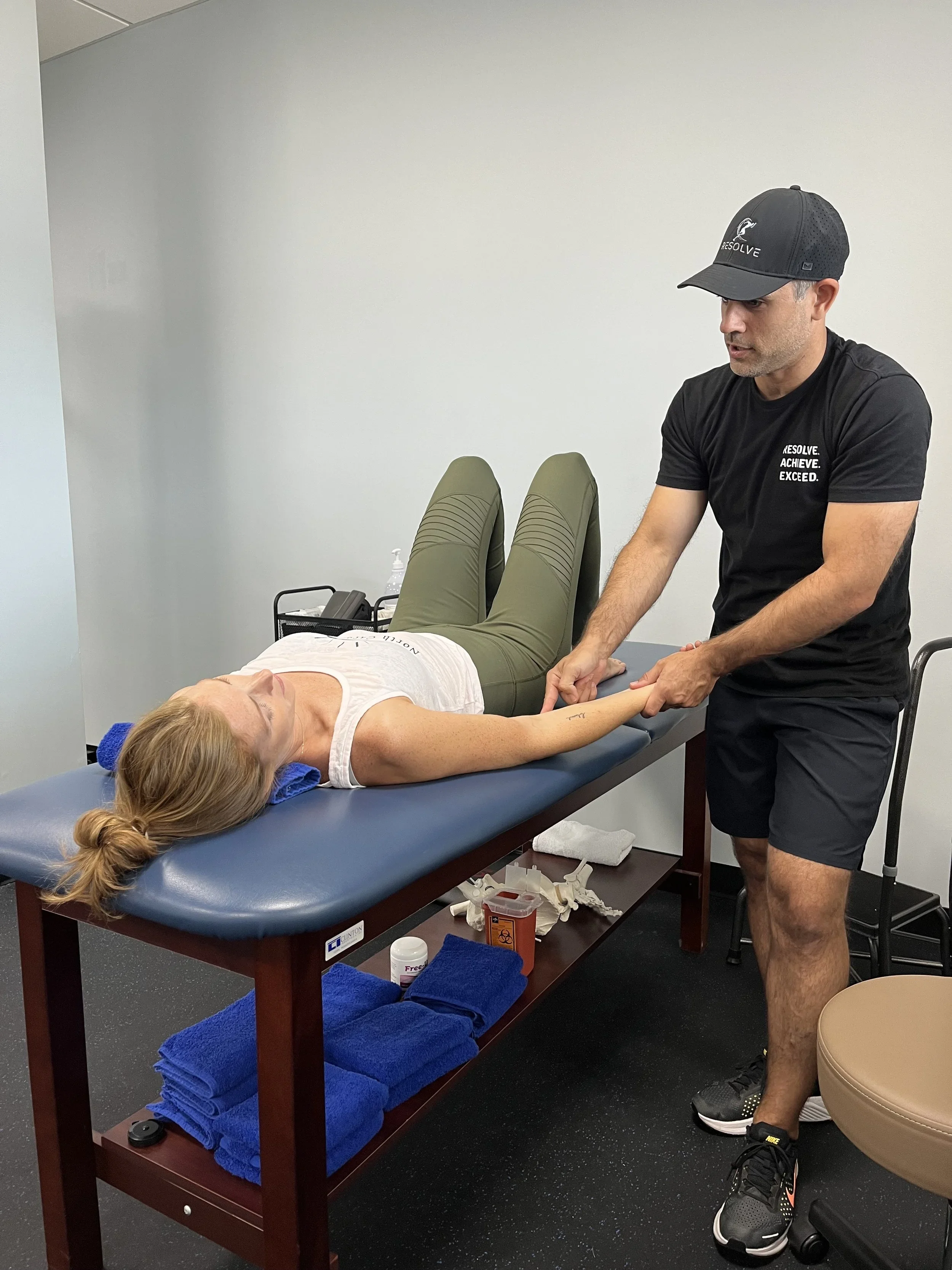 Insurance vs. Cash-Pay Physical Therapy in Cherry Hill: What's Best for You?