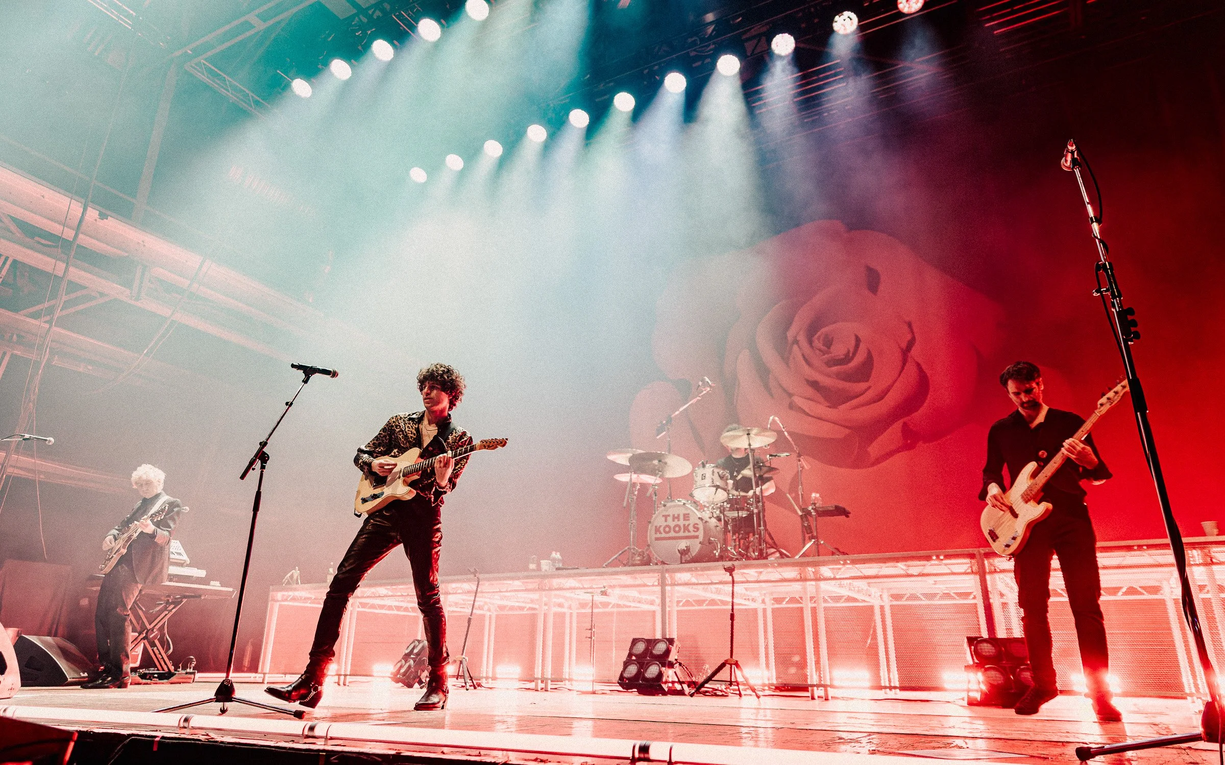 Philipp M. Kratzer — Concert & Festival Photographer, Munich shooting The Kooks in concert 2026