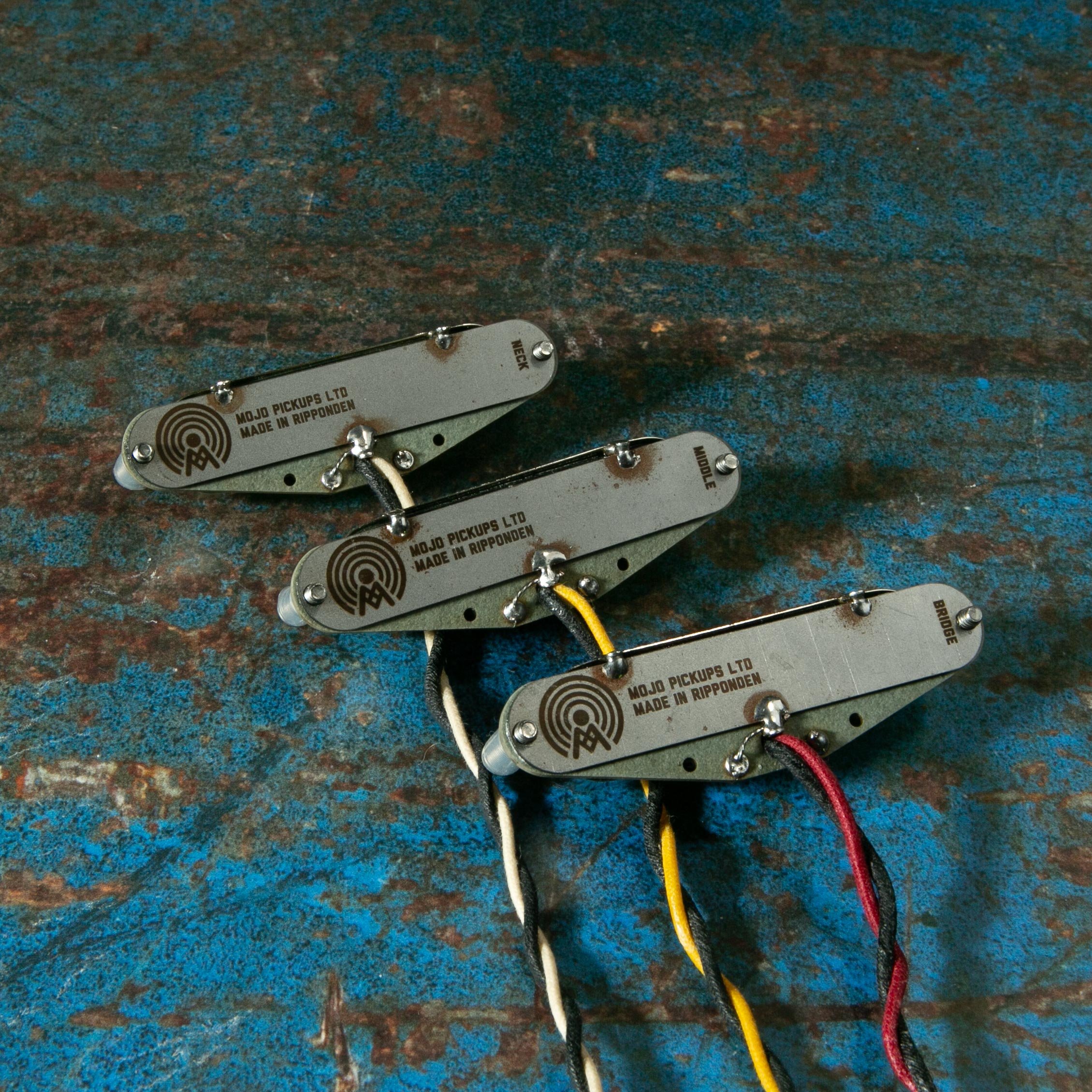 Mojo Stratocaster Sized Gold Foil Pickup Set Boutique Guitar Pickups