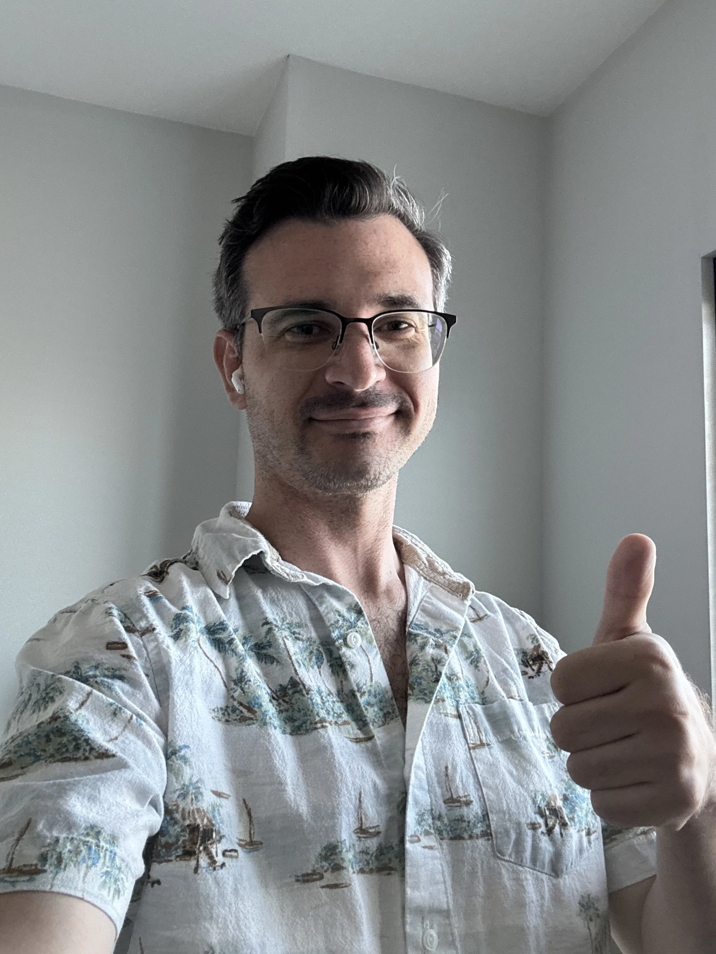 Why I smile at strangers (and why you should too)