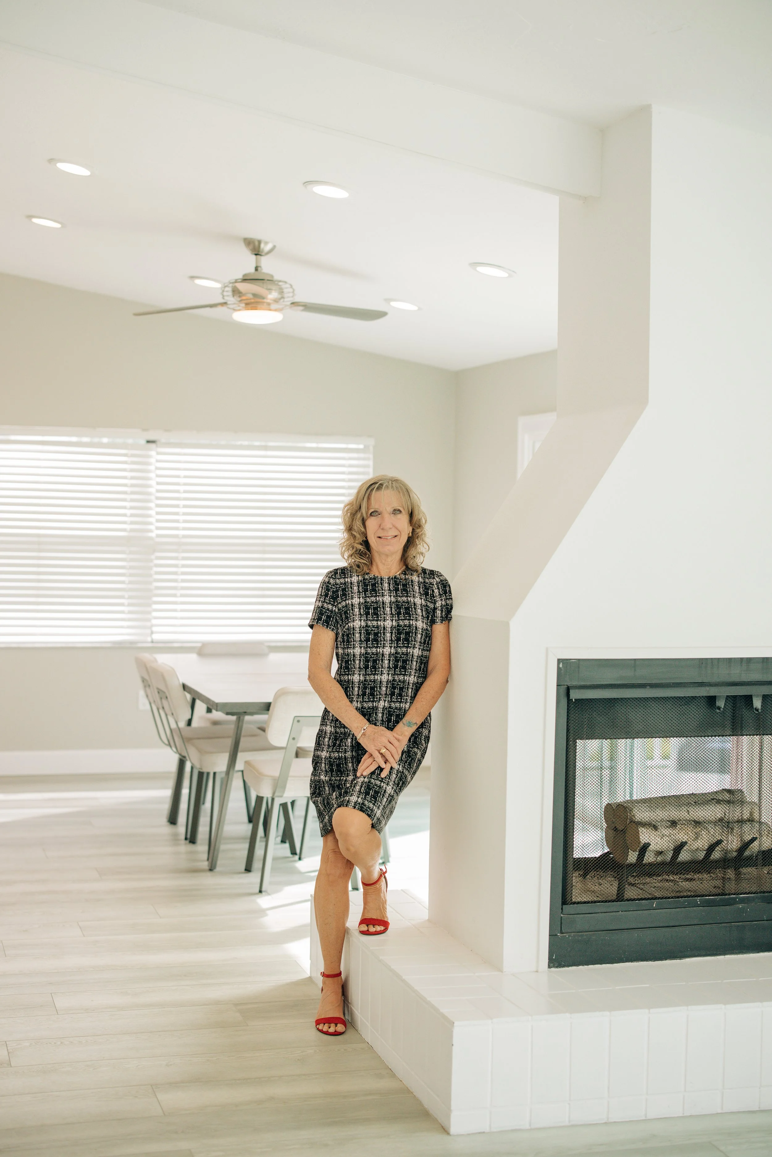 Kelly Belisle Headshots - Realtor Headshot Branding Session - Bayfront House in Bradenton by IMG - Mused Photo (15).jpg