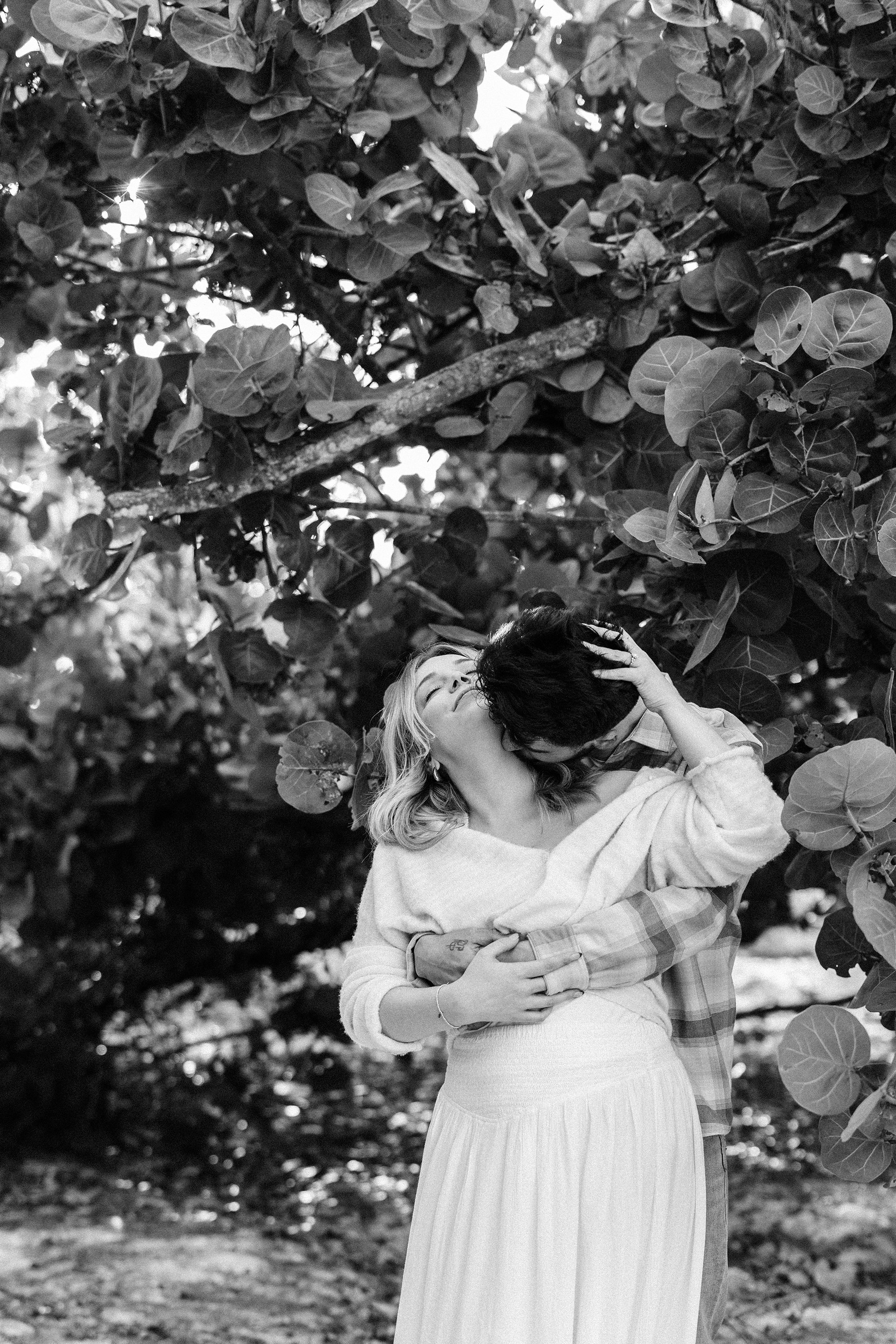 Hannah + Isaiah - Sarasota Engagement Photos - Beach Engagement Session - Mused Photo (18).jpg