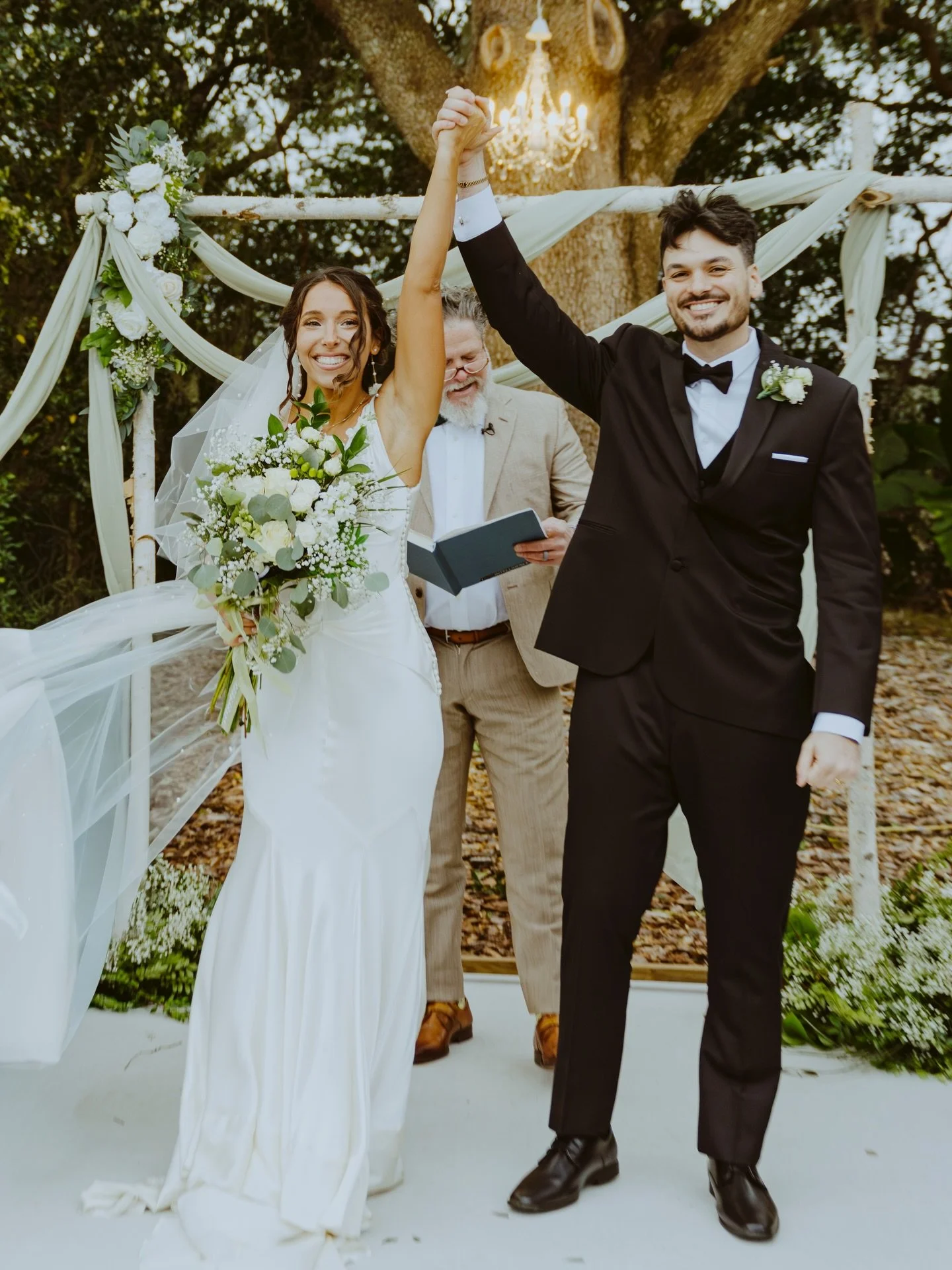 Direction la Floride pour le r&eacute;sultat du mariage de Hassina &amp; Ashton 📸✨🇺🇸

Mariage que j&rsquo;ai eu le plaisir d&rsquo;immortaliser et qui a eu lieu &agrave; Wesley Chapel, aux USA ce 31 janvier 2026, comme d&rsquo;ailleurs super bien 