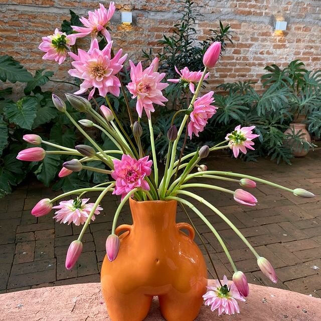 The Lolla Mother's Day Brilliant Solution: Quando Não há Mais Nada a Fazer, Give Her Flowers