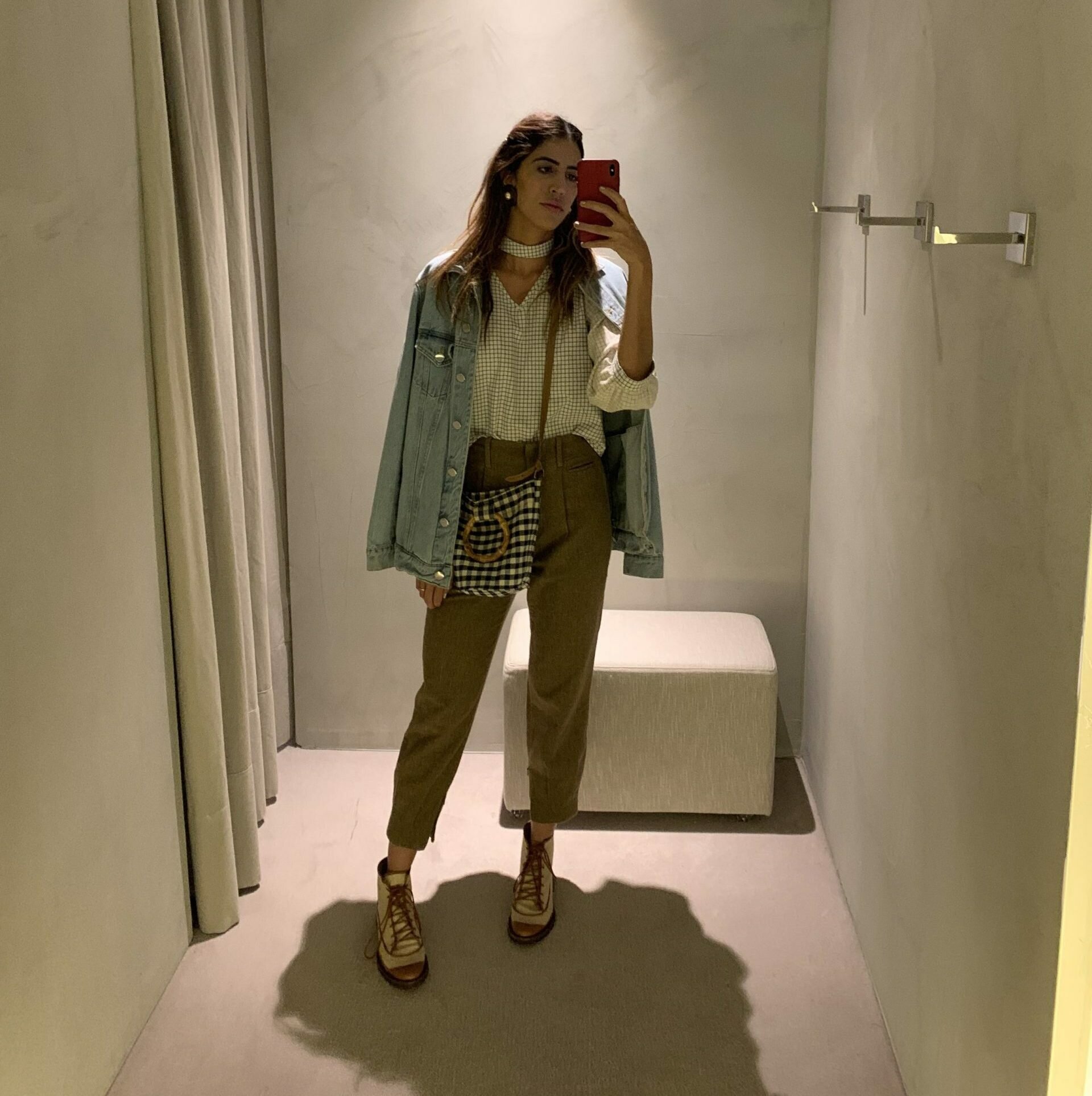 A Week of Outfits With Thai Bufrem. Ela Trabalha no Gallerist, Então Apenas Aproveite.