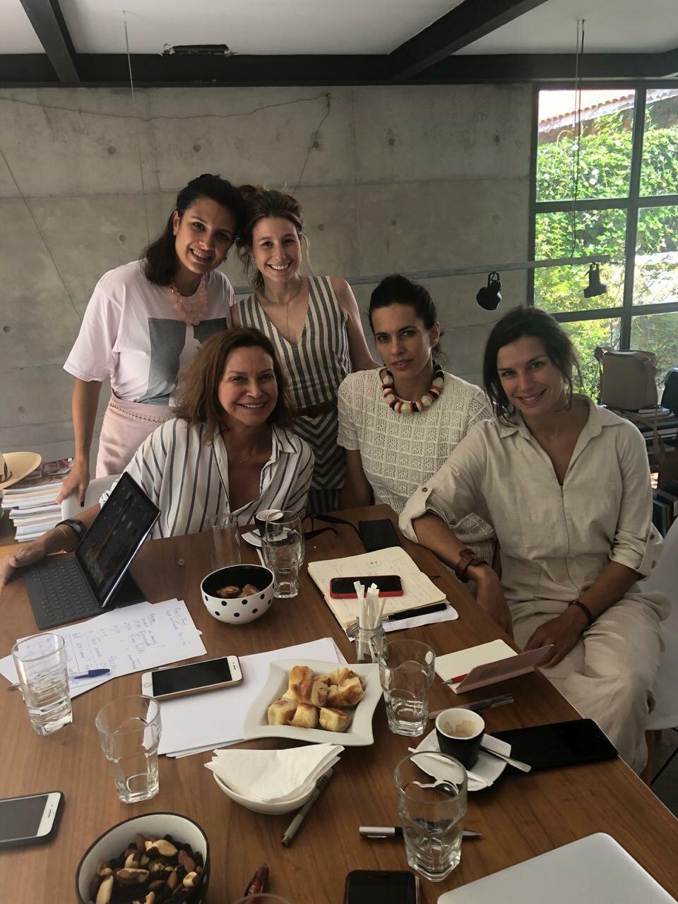 It Brands is Taking Paris. Conversamos com Eva Bichucher e Luciana Gianella, Sobre a Versão Francesa do It Brands.