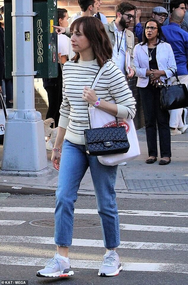 Os Looks da Laura em On The Rocks, Novo Filme da Sofia Coppola