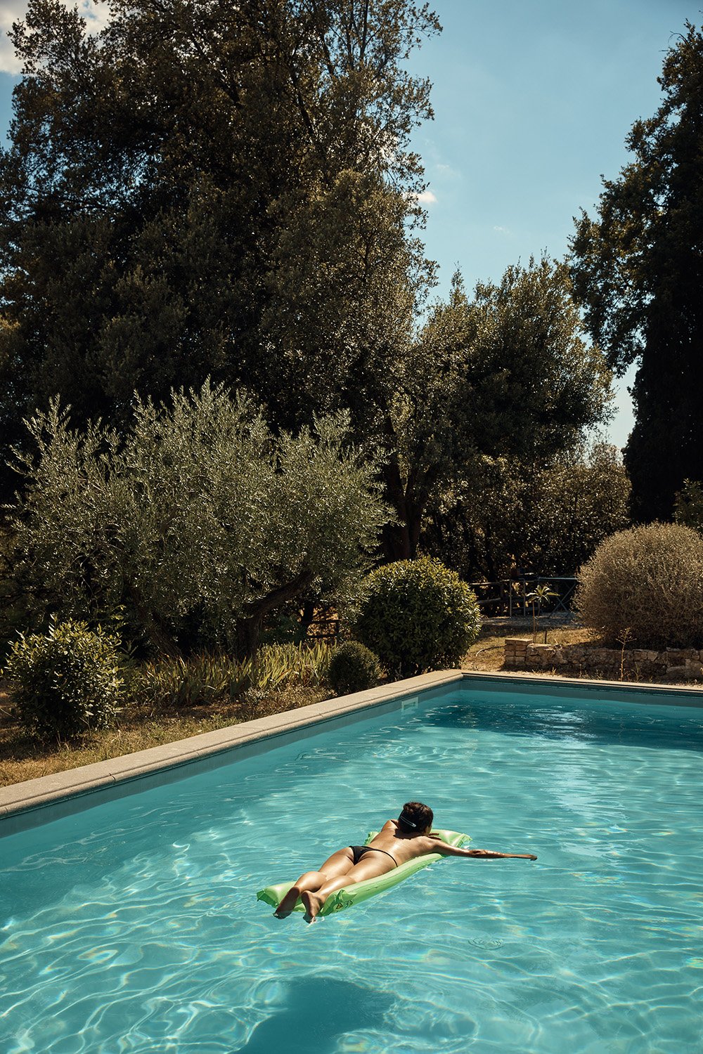 Italy_Italy_SwimmingPool_Alix_Float.jpg