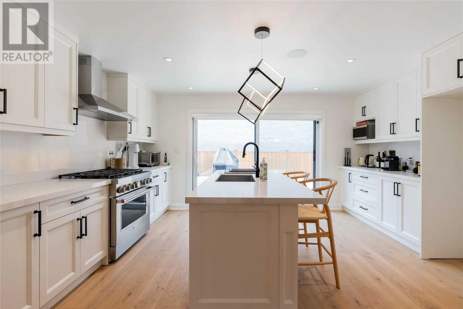 Kitchen 5.jpg