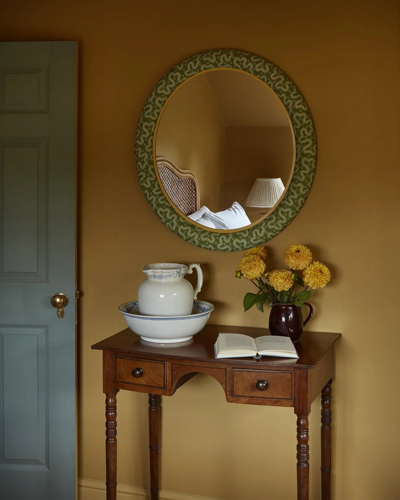 burrow_ 2_21-08-25_0465_v2_mstr_72.jpg