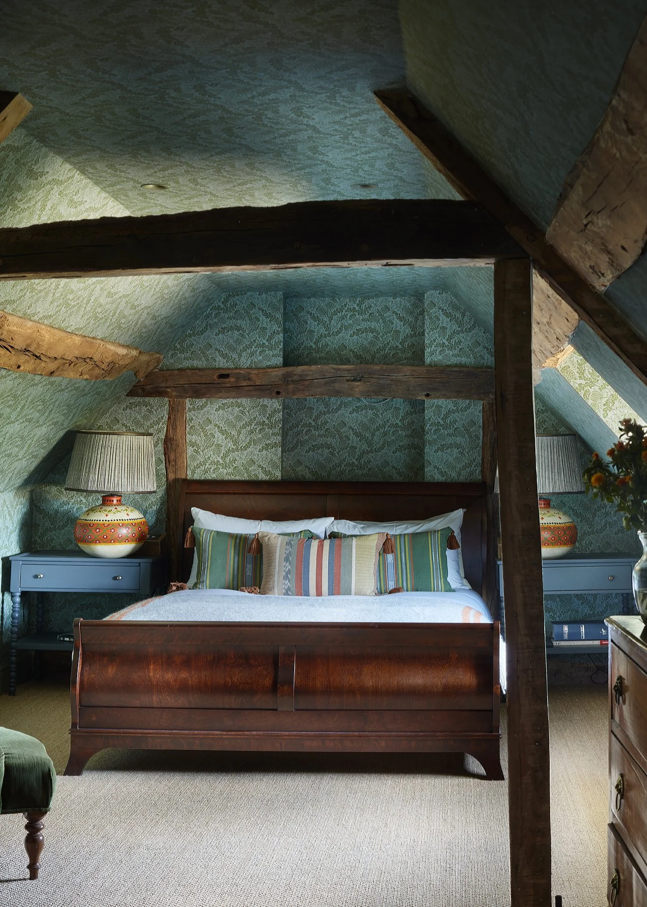 burrow_ 2_22-08-25_0889_mstr_72.jpg