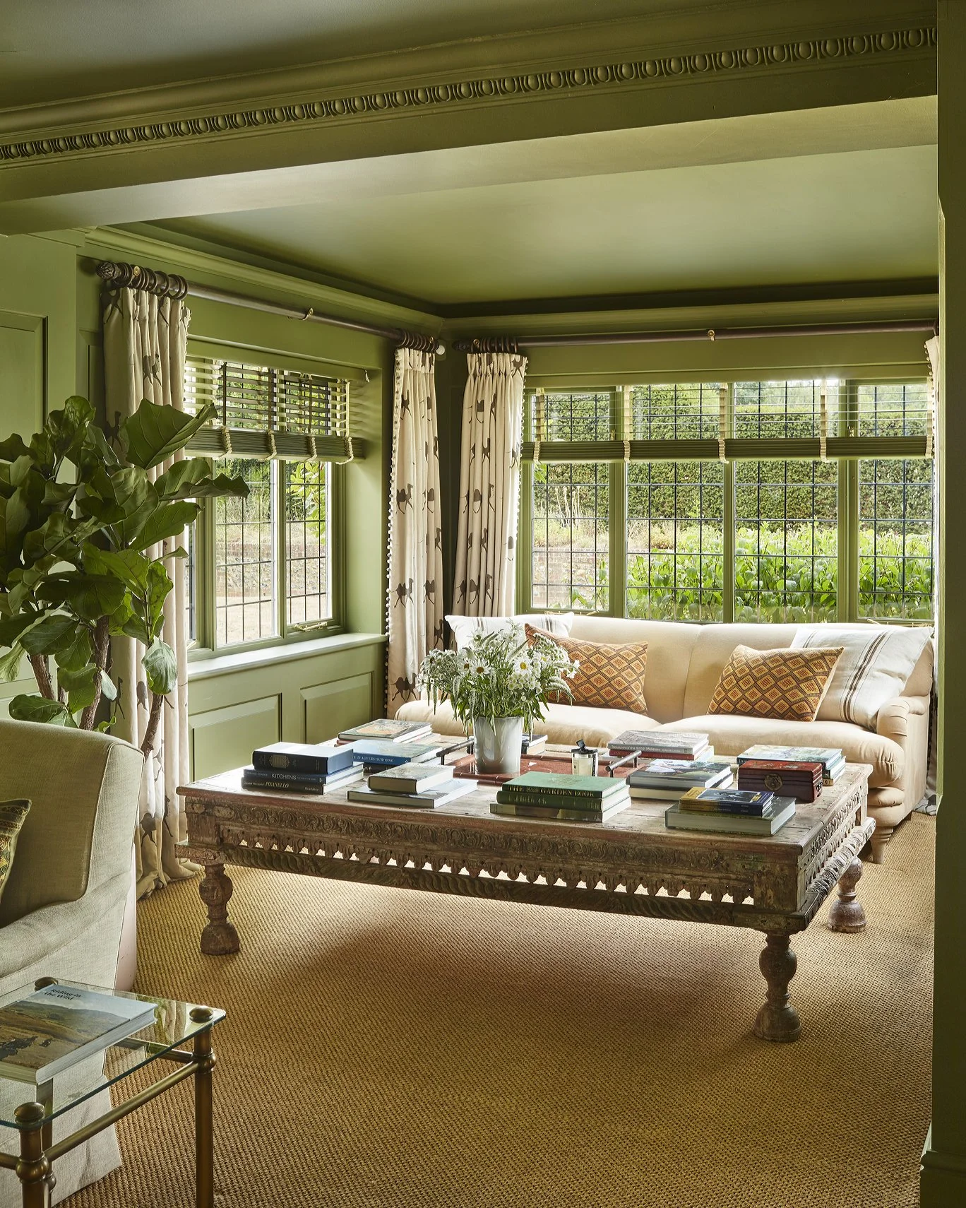 burrow_ 2_21-08-25_0303_mstr_72.jpg