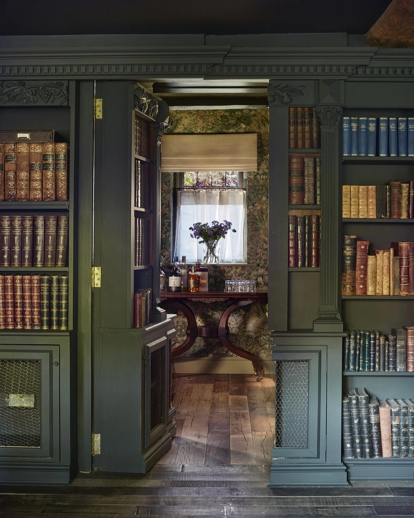 burrow_ 2_22-08-25_1094_col_v1_mstr_72.jpg