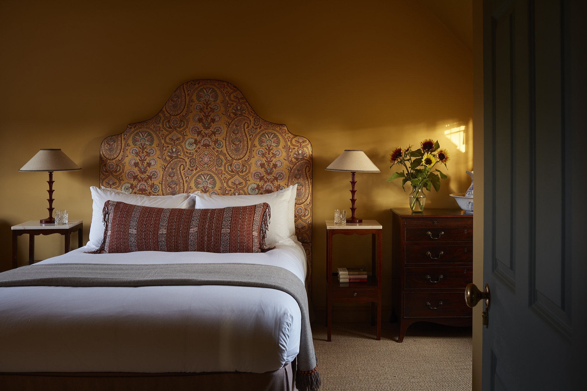 burrow_ 2_21-08-25_0494_v1_mstr_72.jpg