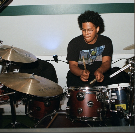 The multi music talent of : Emunti