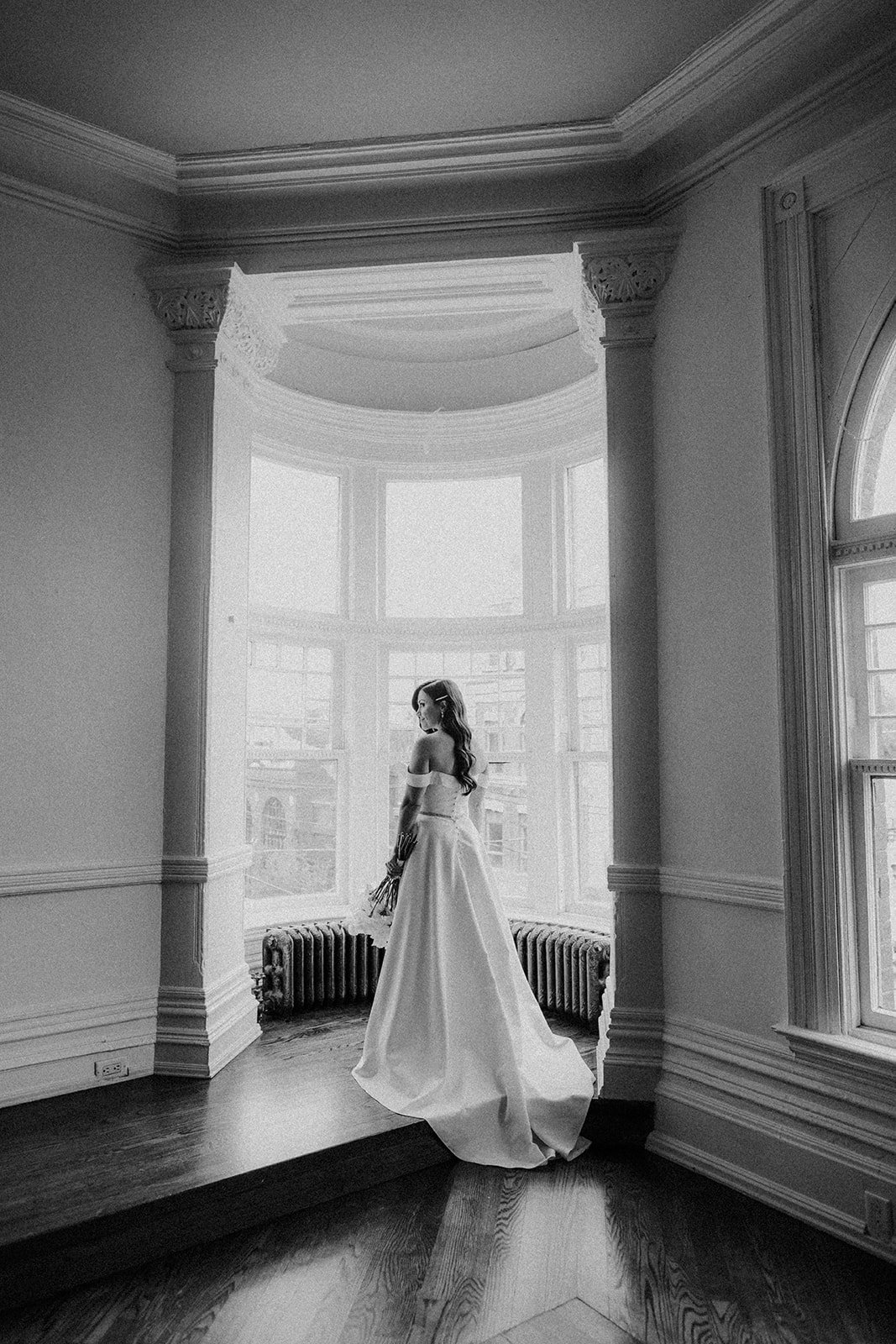 The-Great-Hall-October-Fall-wedding-Queen-West-bridal-portraits-bride-1.jpg