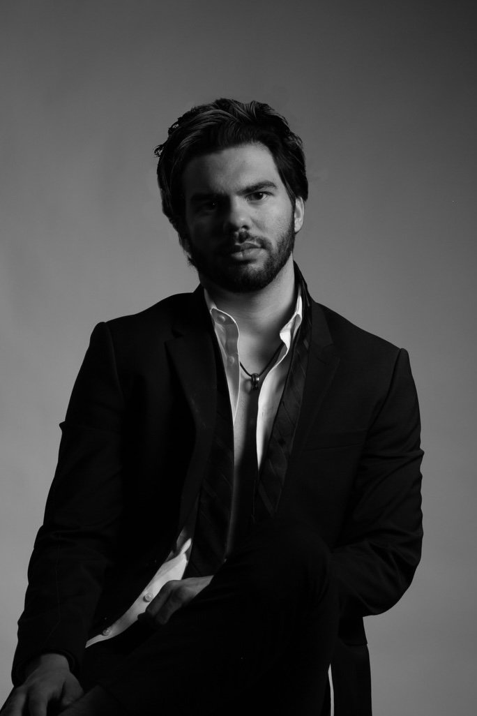 Spotlight on Roberto Torres Velez: A Kava Luv Regular with a Passion for Creativity and Connection