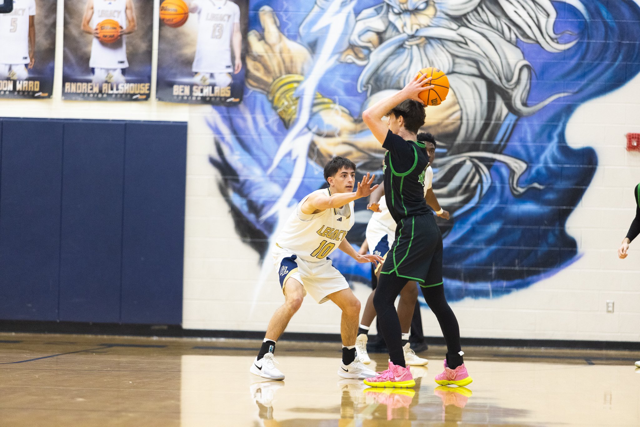 LHS vs Broomfield BBall Niwot-3.jpg