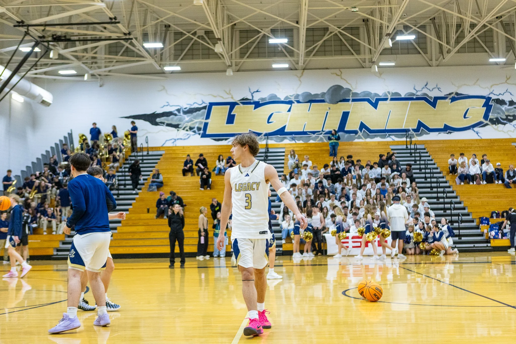 LHS vs Broomfield BBall-4.jpg