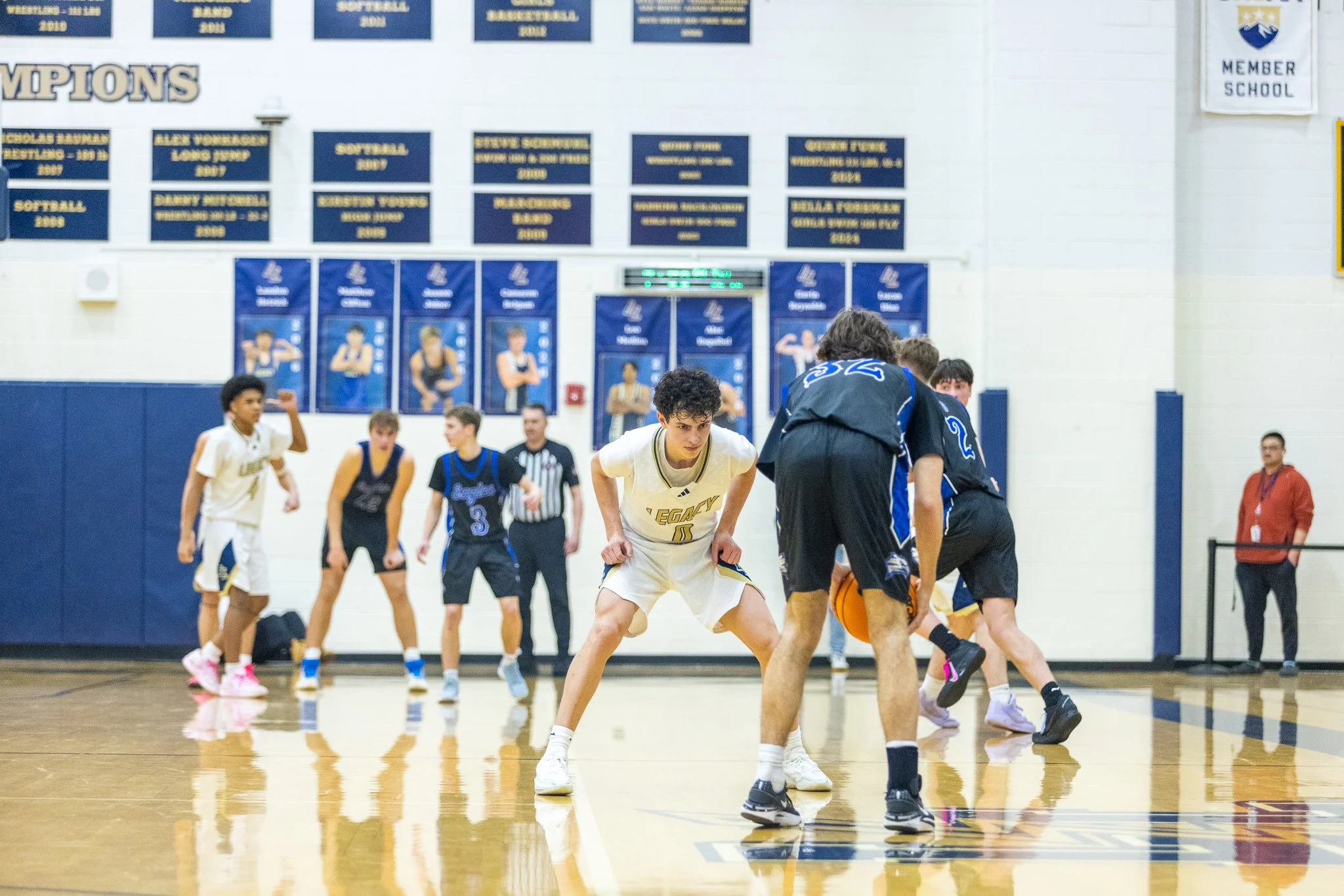 LHS vs Broomfield BBall-10.jpg