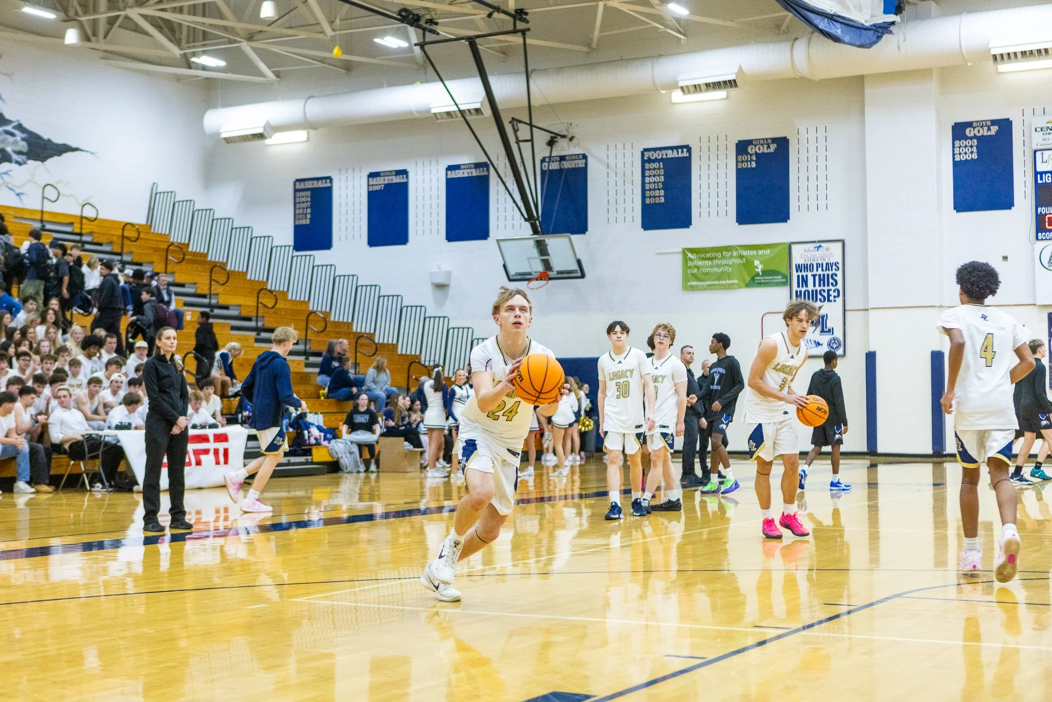 LHS vs Broomfield BBall-3.jpg