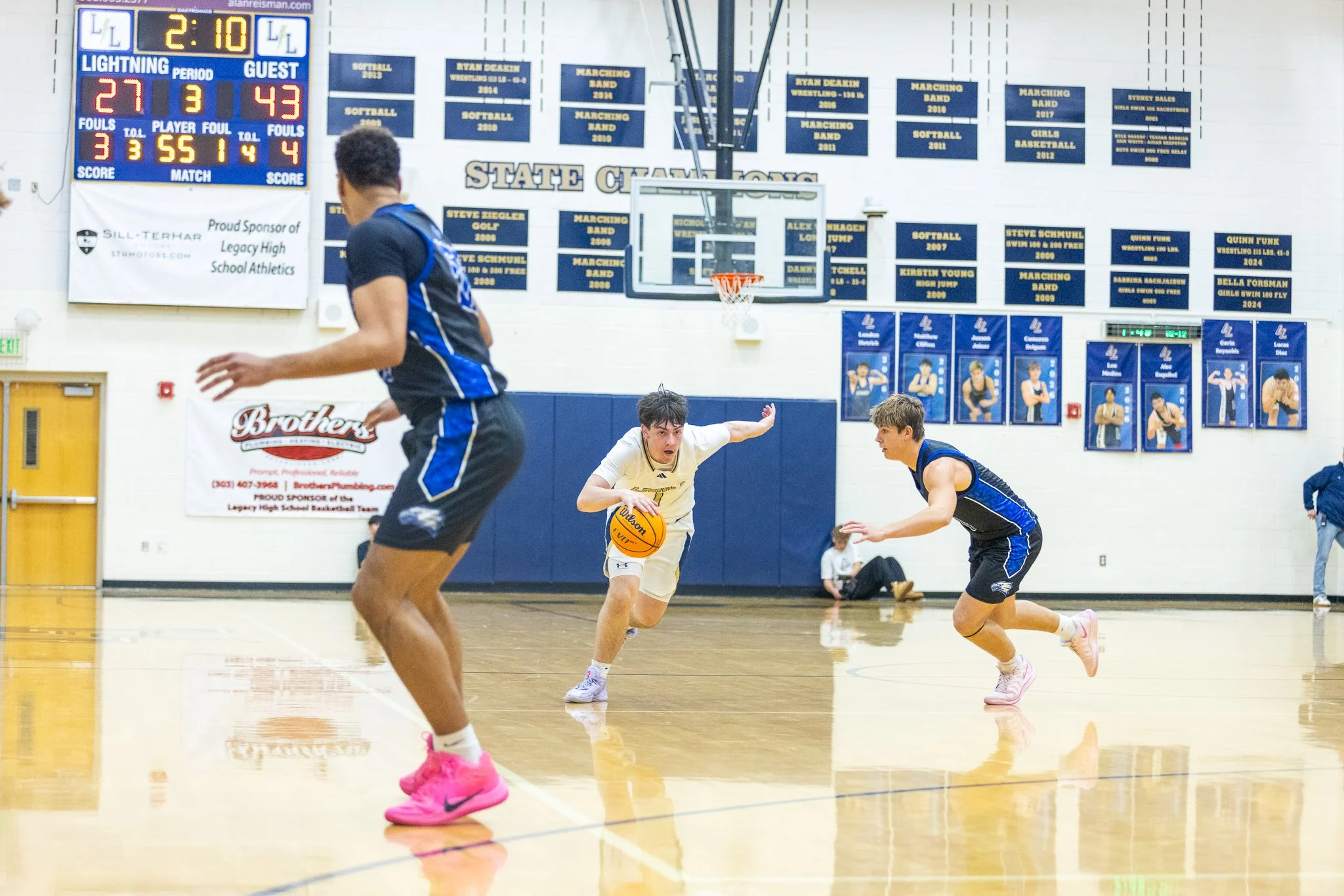 LHS vs Broomfield BBall-8.jpg