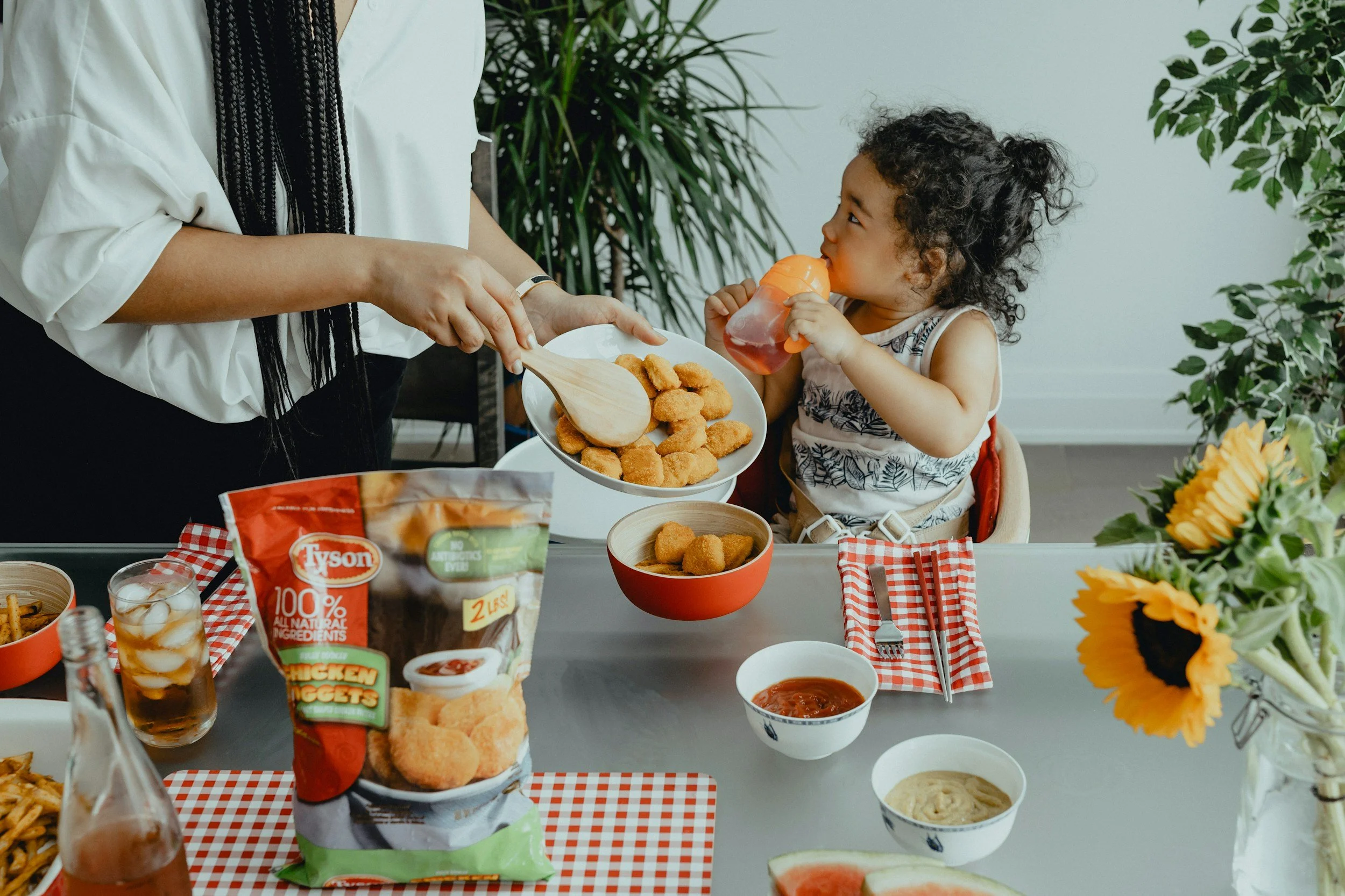 How to Handle a Picky Eater Toddler Without the Mealtime Battles