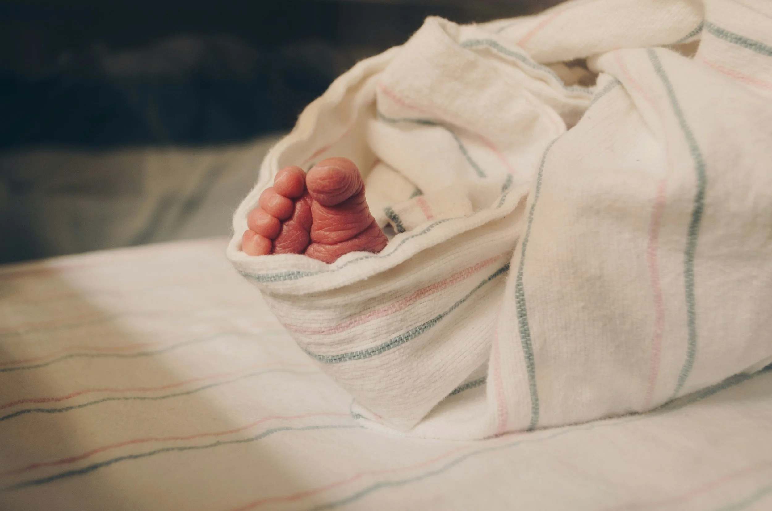 baby swaddling for sleep