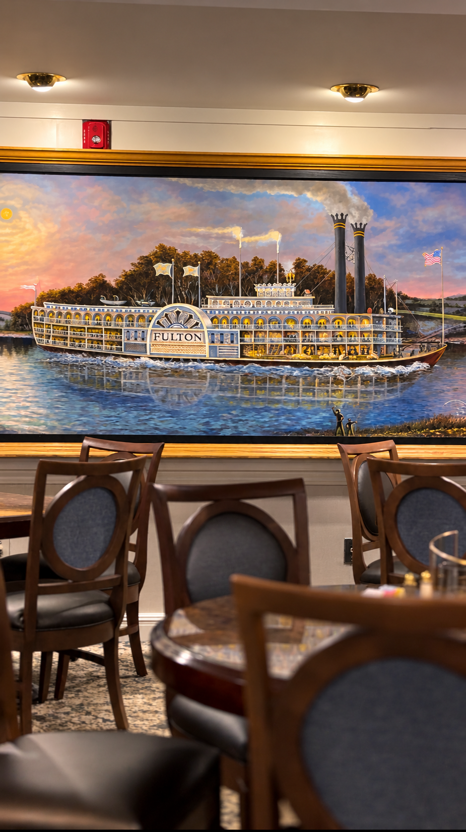 Fulton Steamboat Inn Huckleberry Restaurant Happy Day Play.png