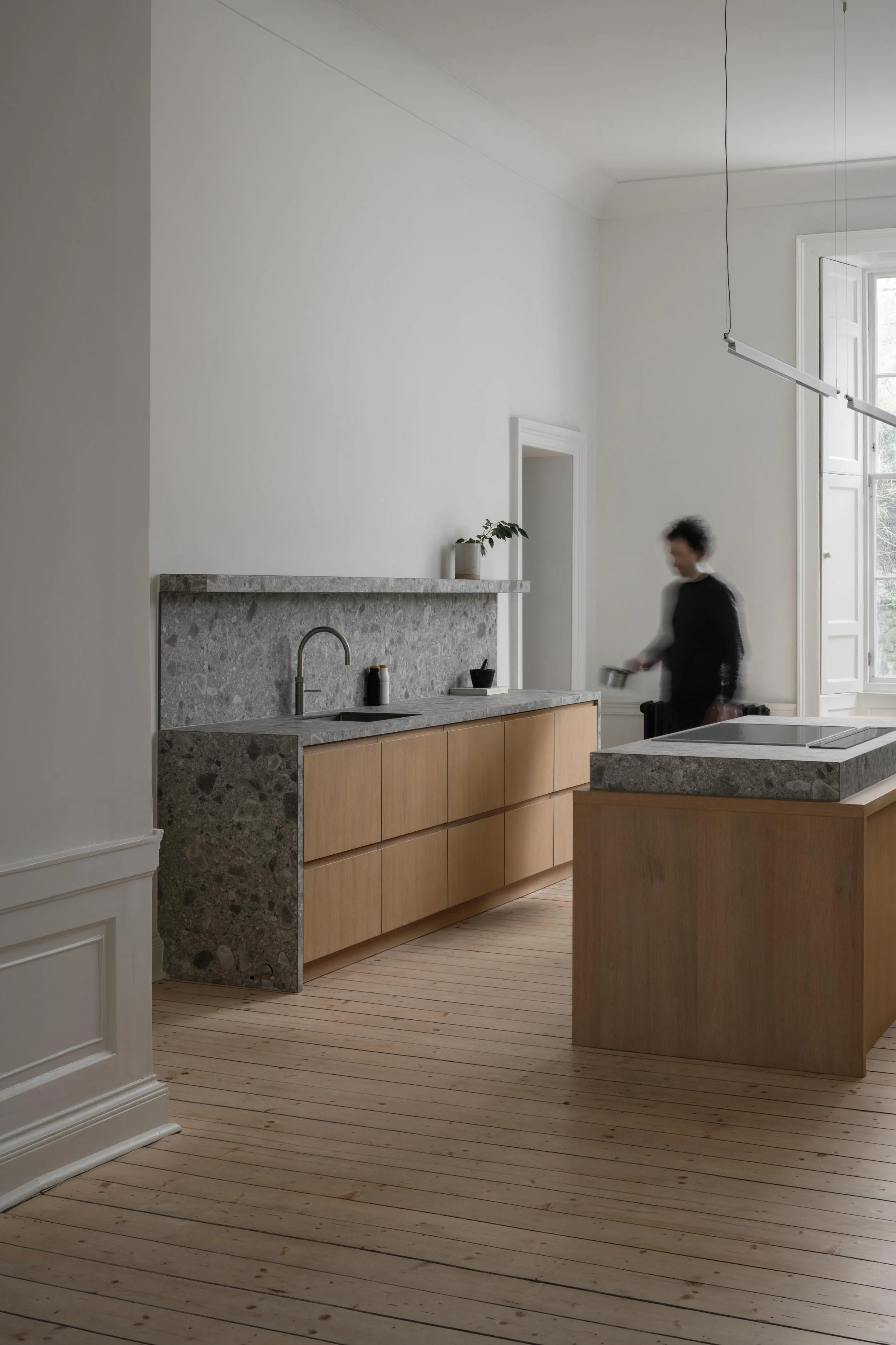Print Kitchen Cross - person - copy © ZAC and ZAC-2579x3869.jpg