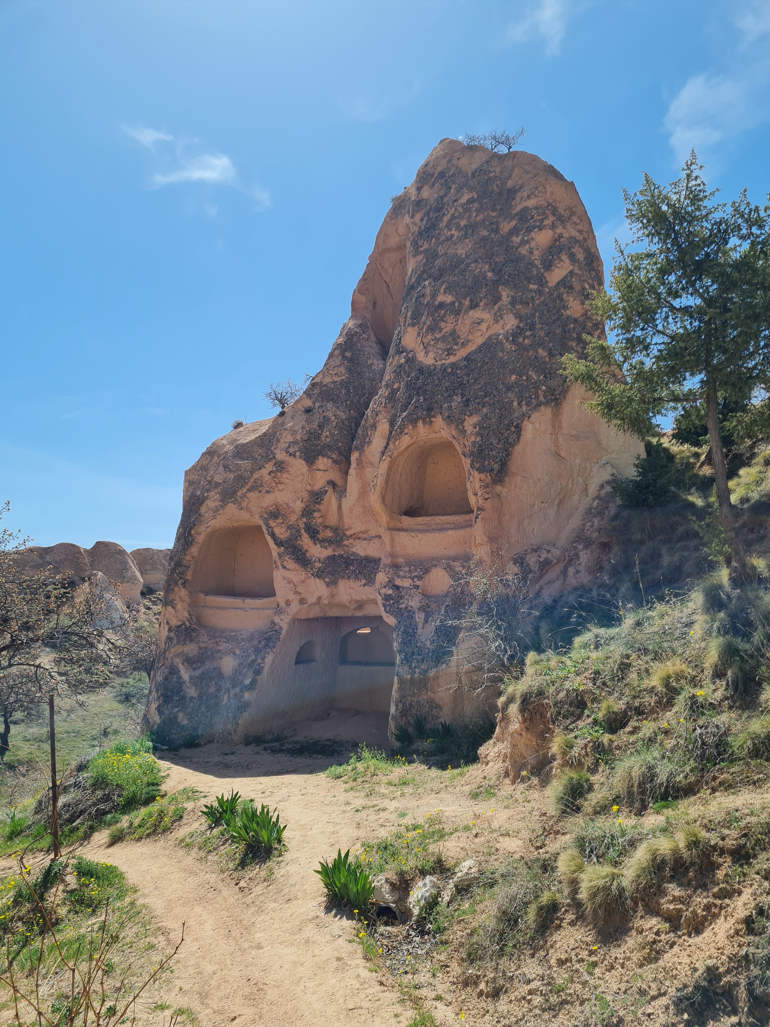 Cave homes in Red Valley