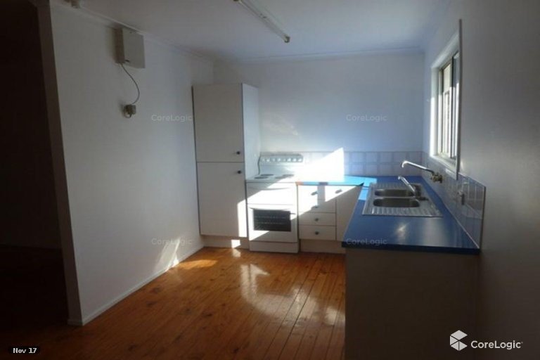 KITCHEN - 9 Glen Avon.jpeg