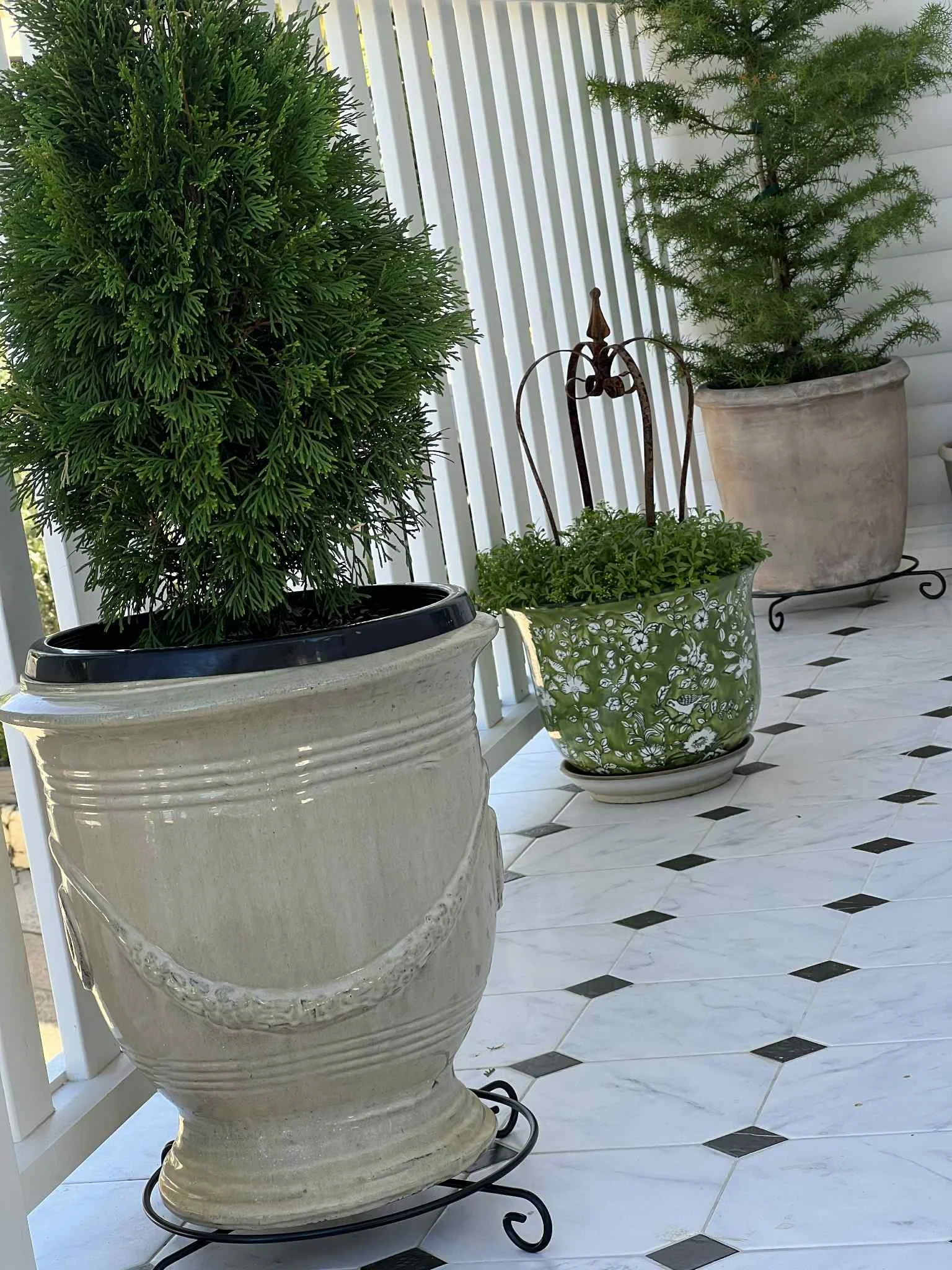 Provincial Plant Stand