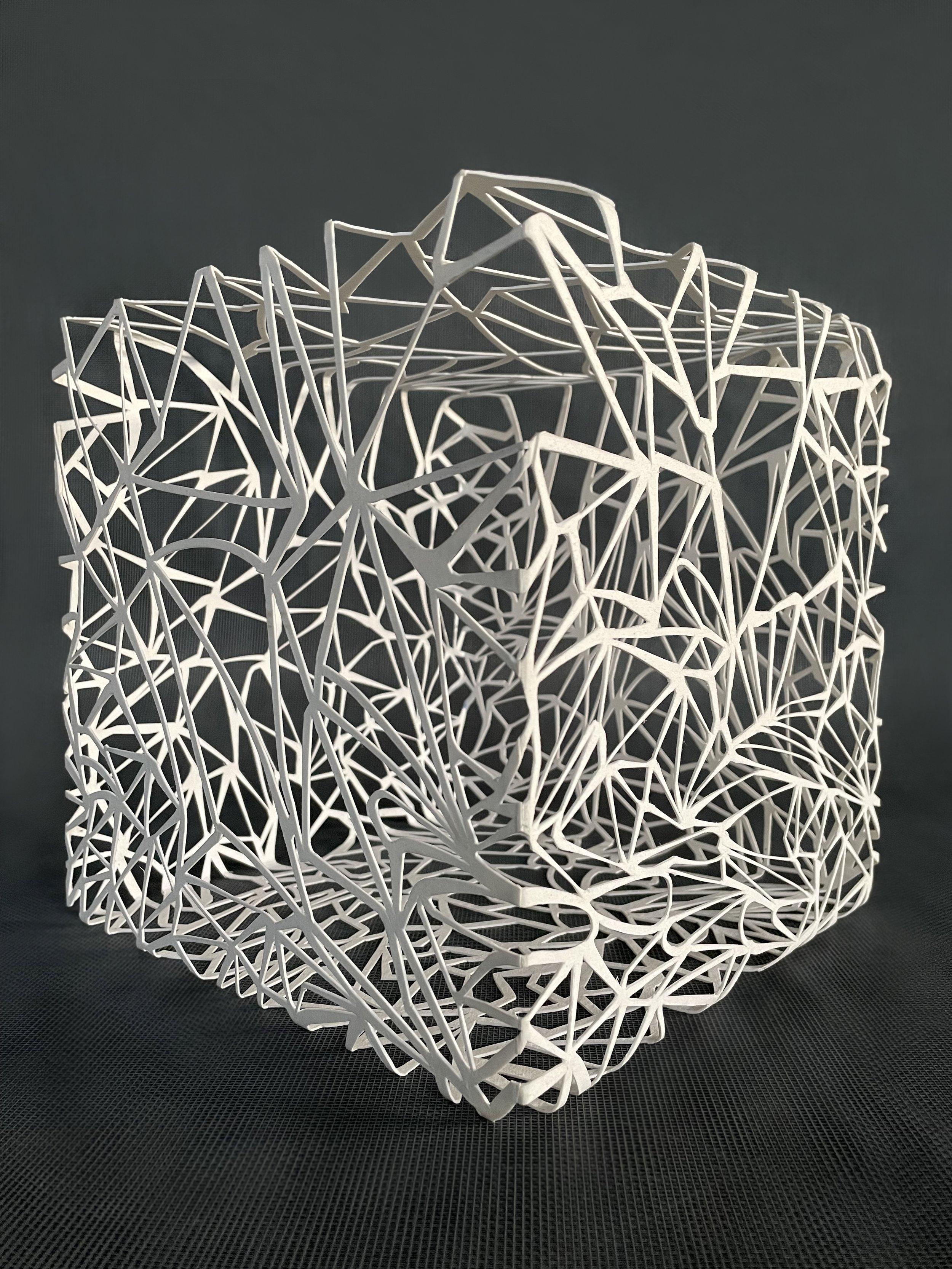 Grid As Grid Can, Papierschnitt, 24 x 24 x 24 cm, 2022