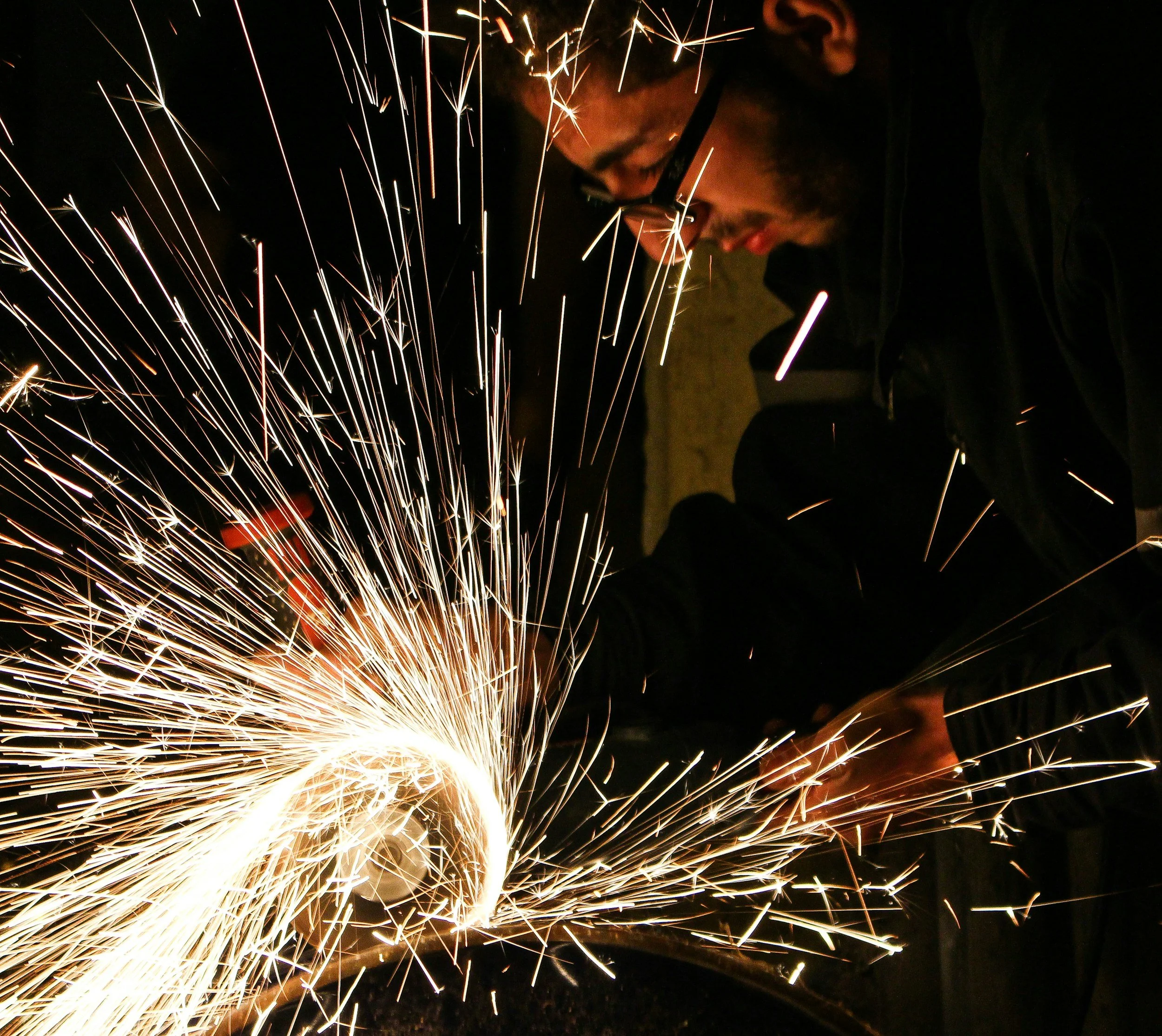 Metal Cutting and Bending Manufacturing: Processes, Capabilities, and How to Find the Right Supplier