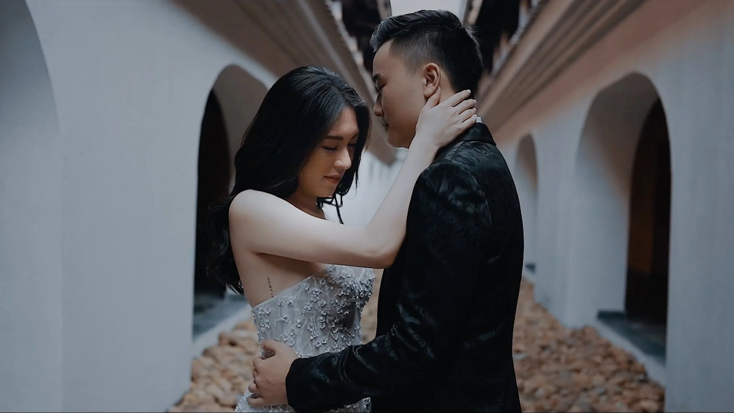 Ngoc + An | Destination Wedding in Legacy Yen Tu