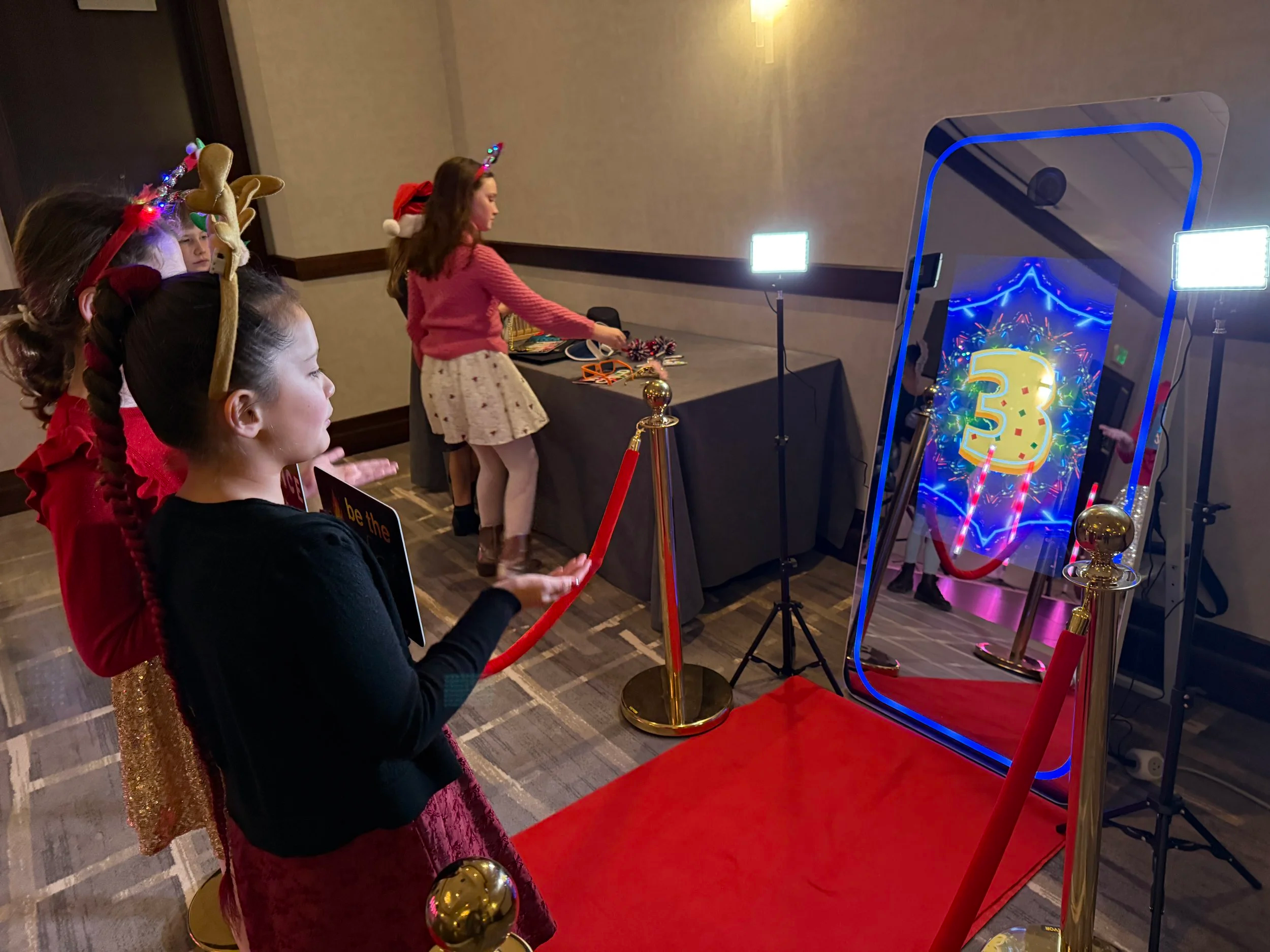 Photo Booth Rentals Minnesota 360 Videomoving, Enchanted Magic Mirror Party Rental, Open Air Salsa like Kiosk Booth in Minnesota