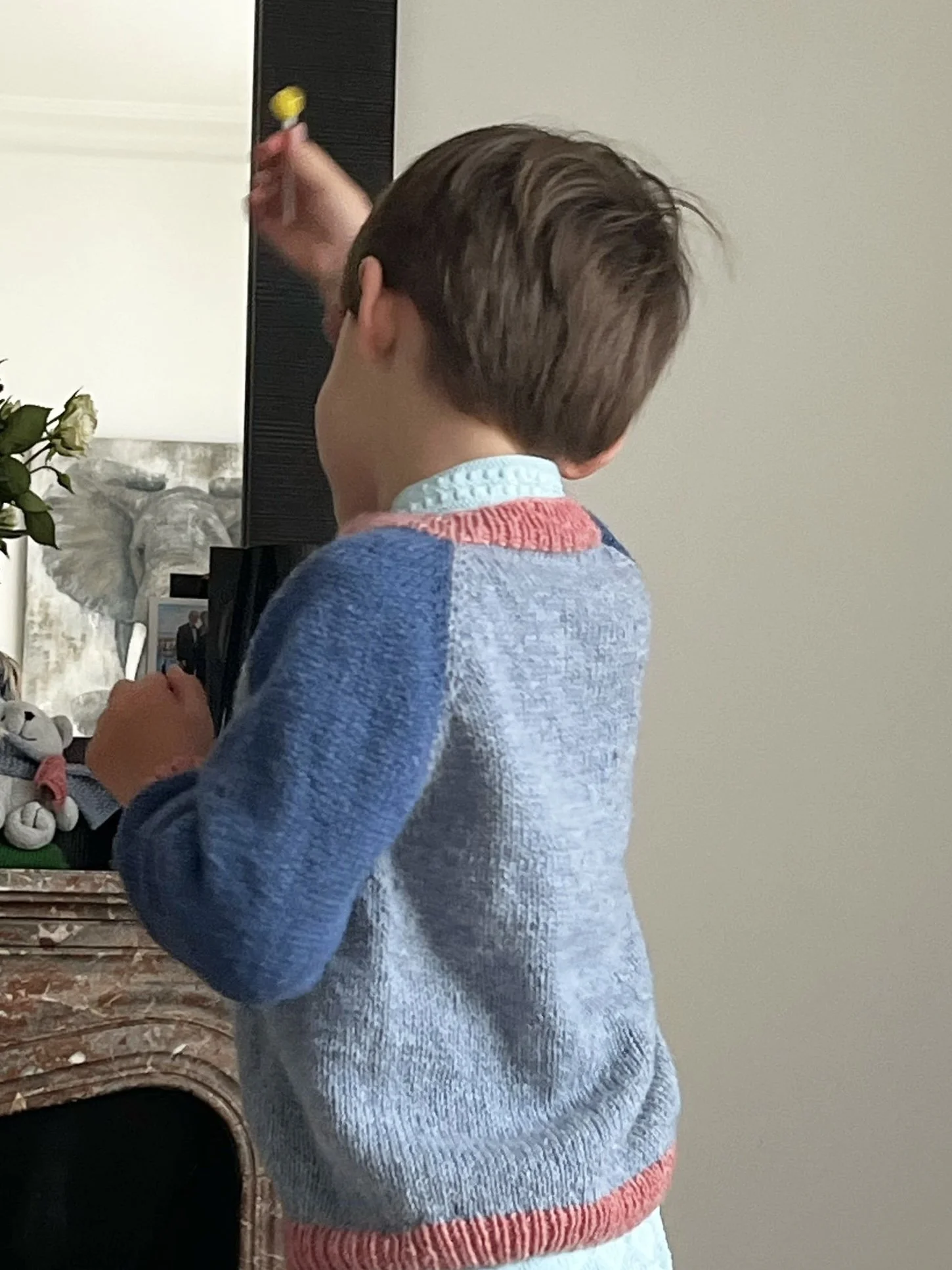 Vue de dos - pull enfant Charlotte tricot raglan color block intarsia