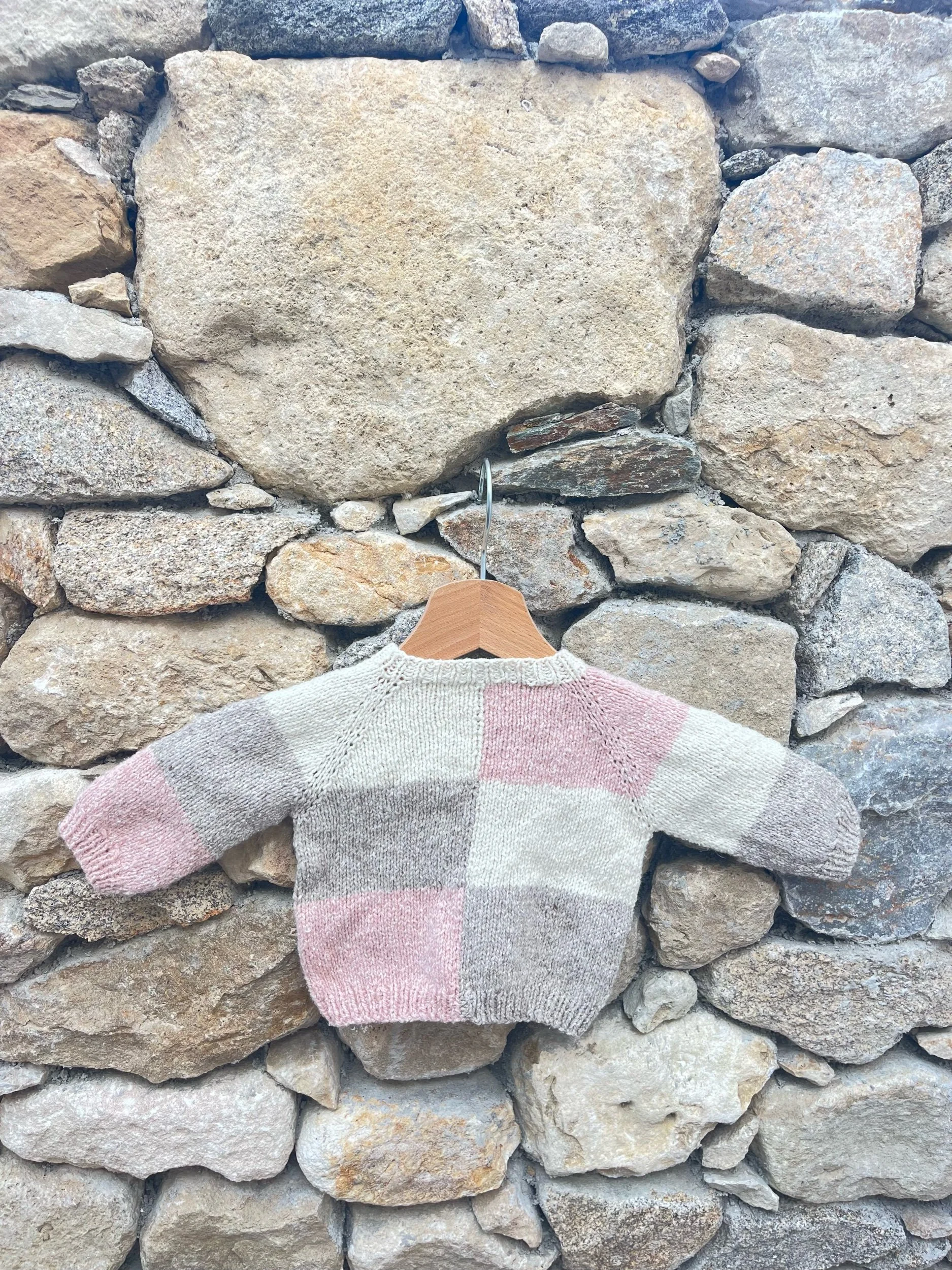 gilet bebe brigitte topdown raglan.jpeg