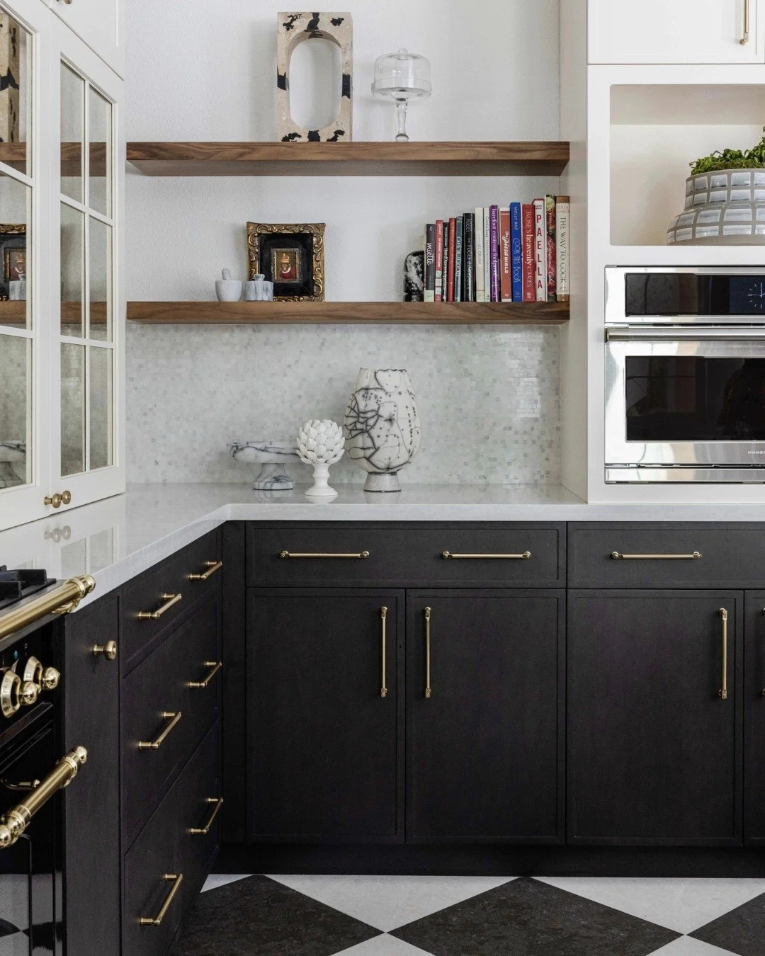 Tile and stone aren&rsquo;t just finishes&mdash;they're the quiet frameworks that define a space and give every other design detail room to shine.⁠
⁠
For Well Suited (as seen in @archdigest), we partnered with local go-to @nsdesigngallery to create t