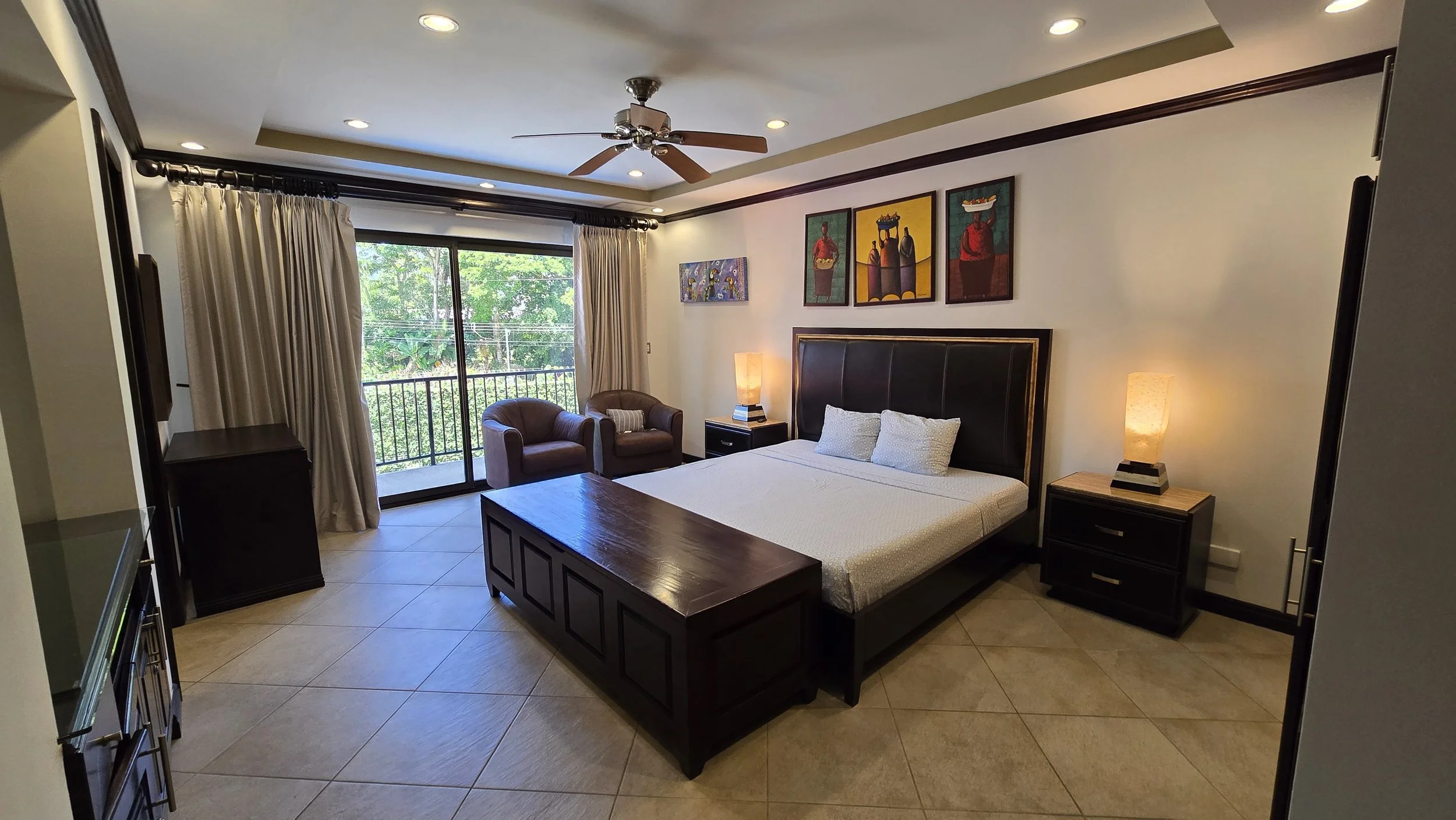 Large Bedroom