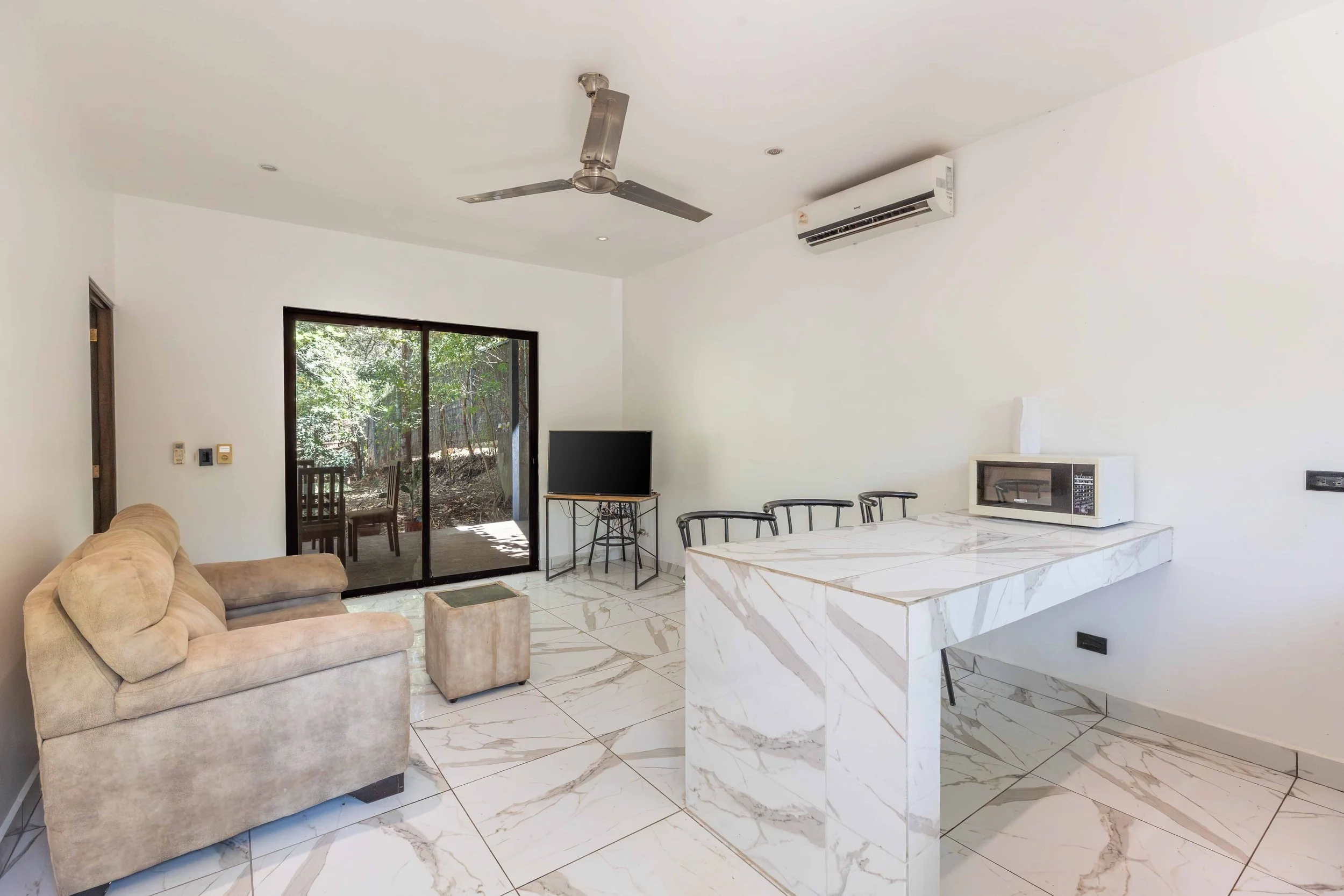 Real Estate - Tamarindo - Marge47.jpg