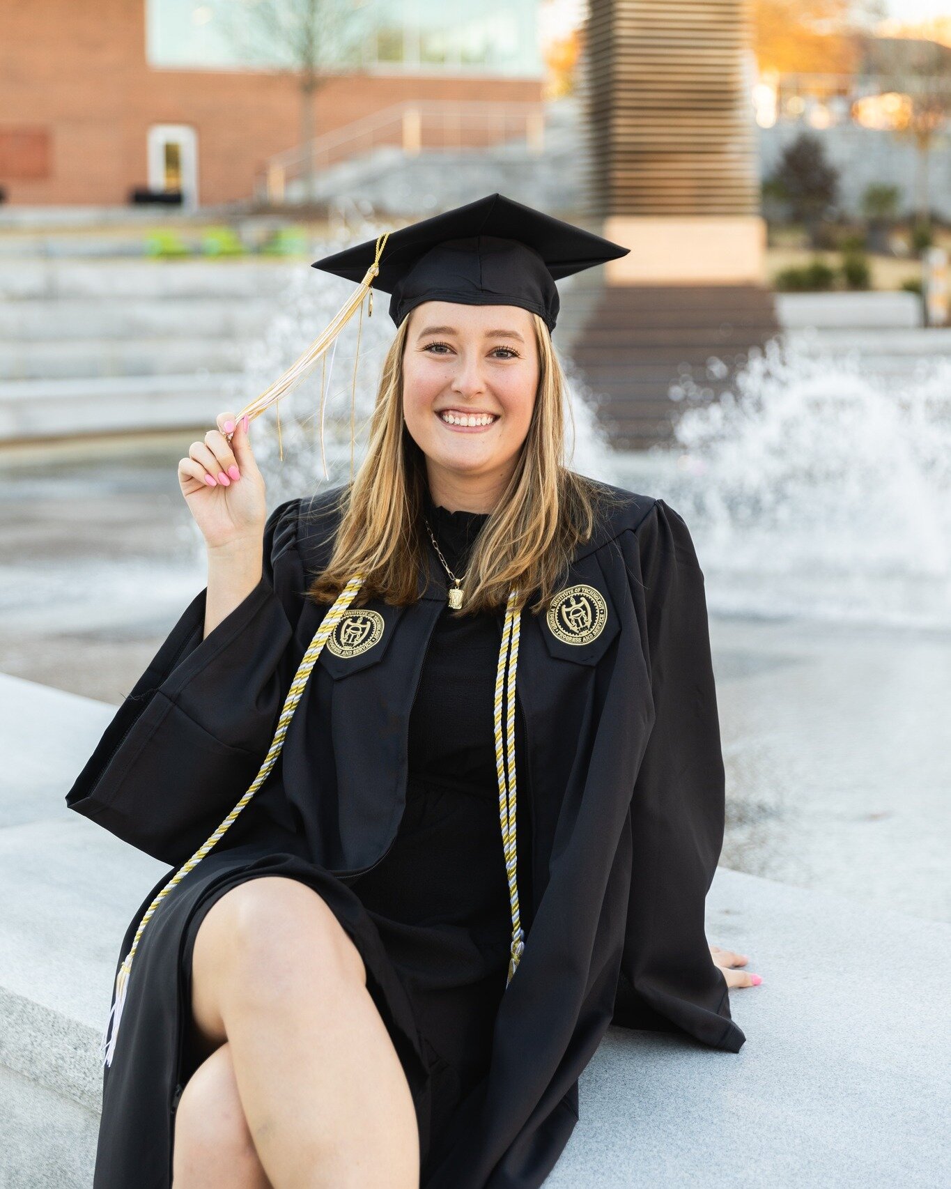 Congrats to all the December Grads 👩&zwj;🎓 🍾 🎉 !!!
#graduationphotos #georgiatech #georgiatechgraduation #classof2023 #graduationphotoshoot #georgiatechcampus #gradphotoshoot #wintergraduate